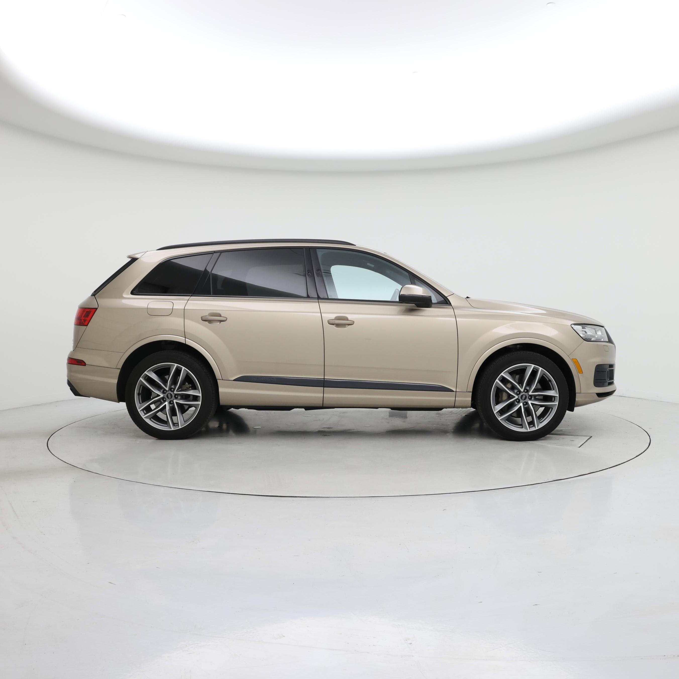 Thumbnail: 2018 Audi Q7 - 7