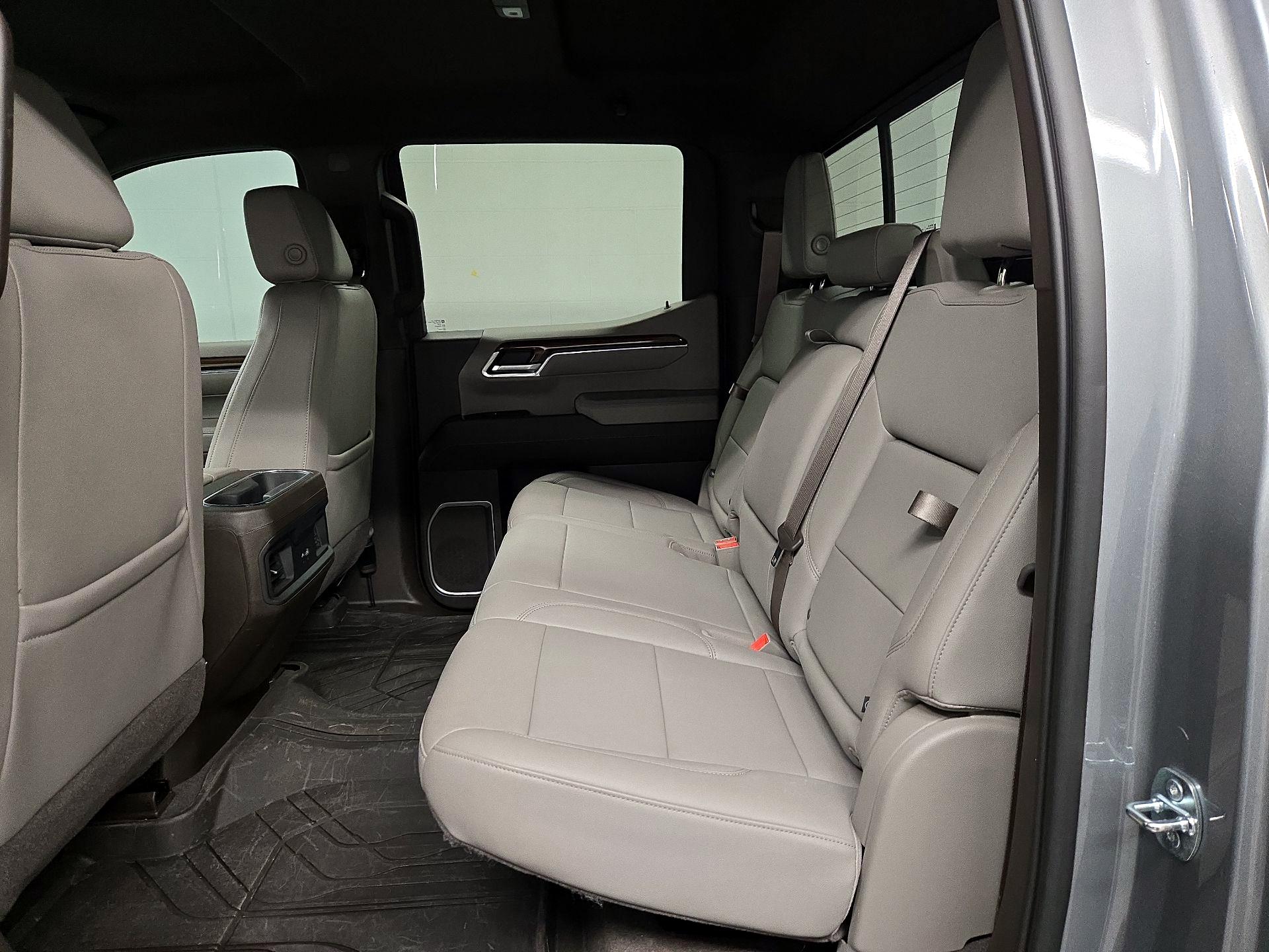 Thumbnail: 2023 Chevrolet Silverado 1500 - 20