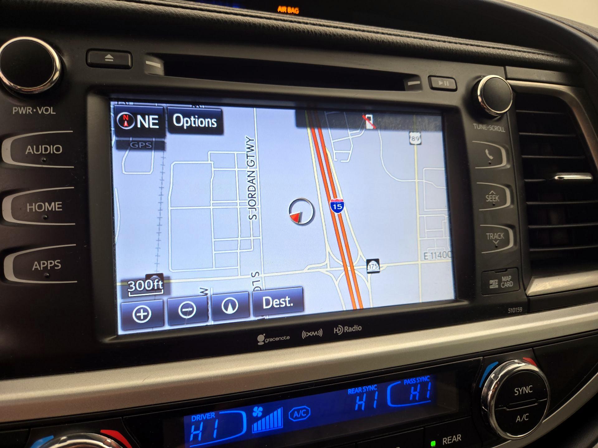 Thumbnail: 2016 Toyota Highlander - 14