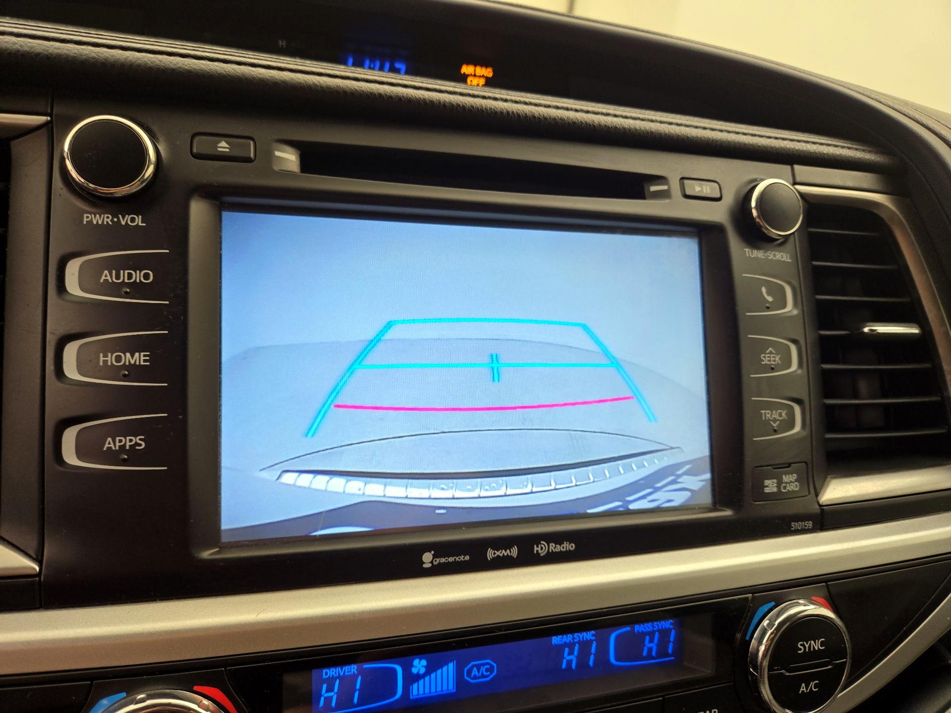 Thumbnail: 2016 Toyota Highlander - 15