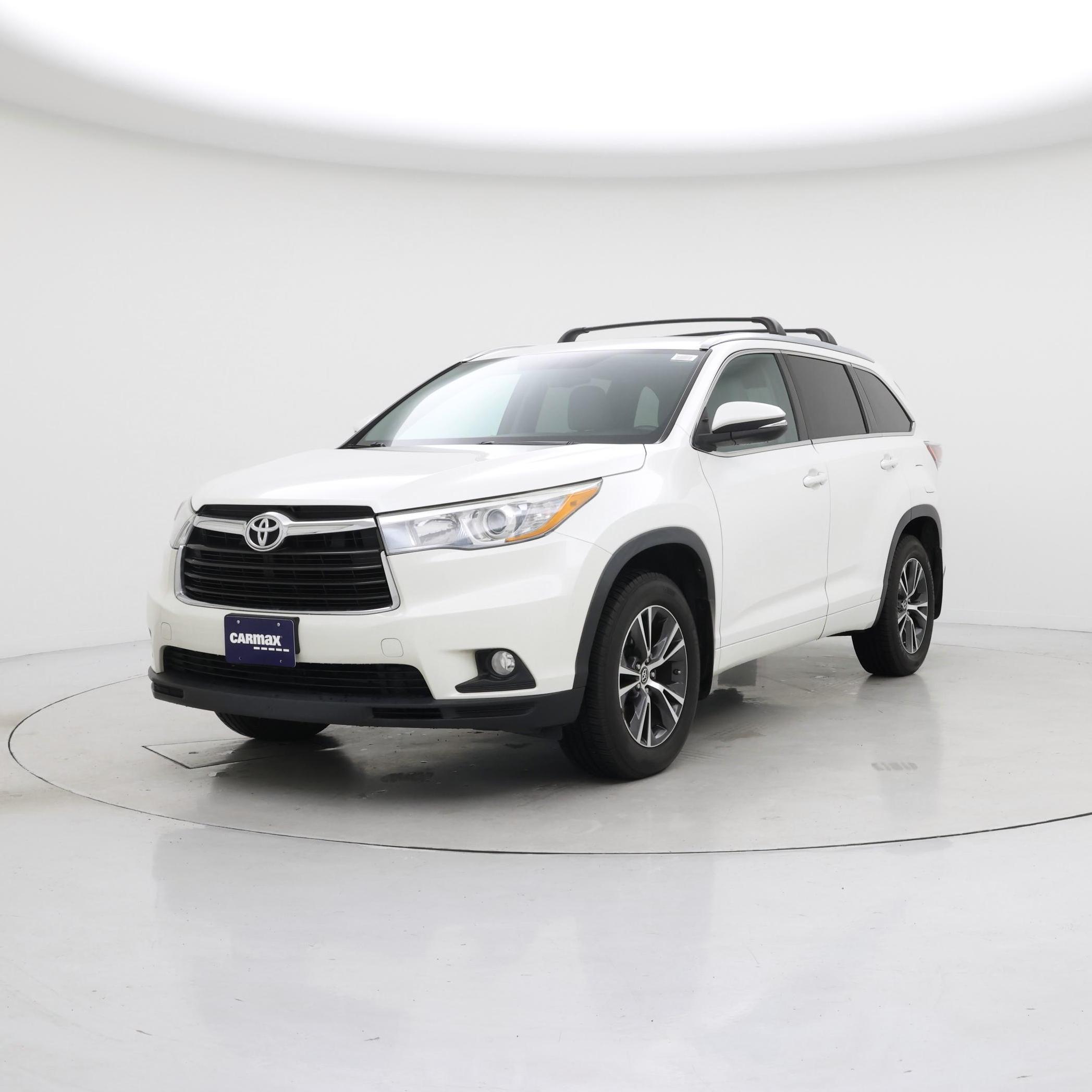 Thumbnail: 2016 Toyota Highlander - 4