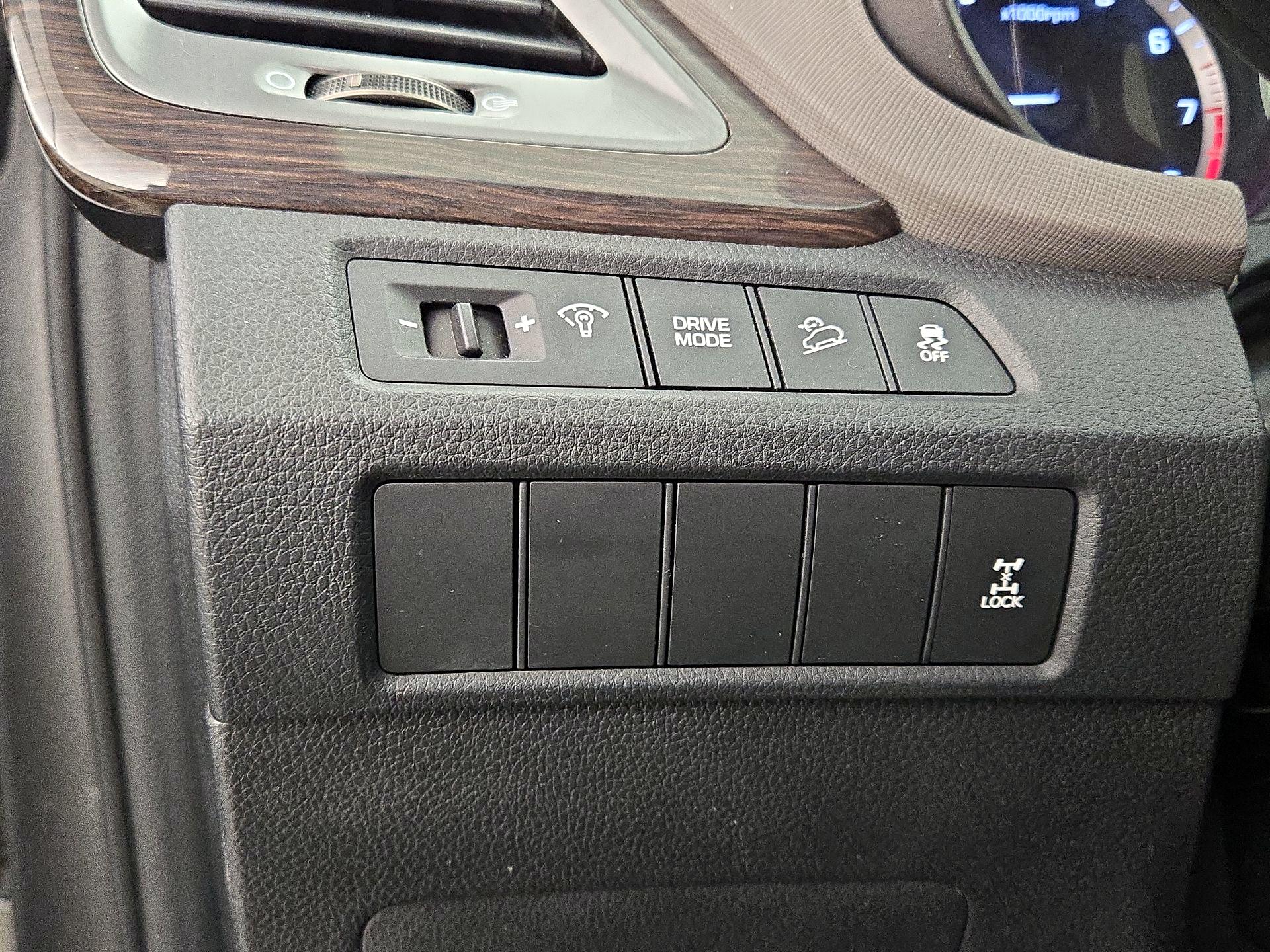 Thumbnail: 2018 Hyundai Santa Fe - 13