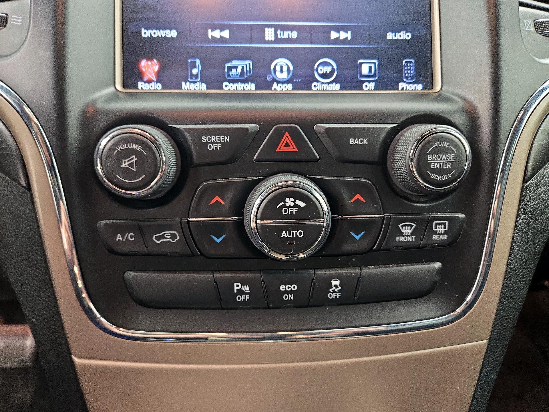 Thumbnail: 2015 Jeep Grand Cherokee - 16