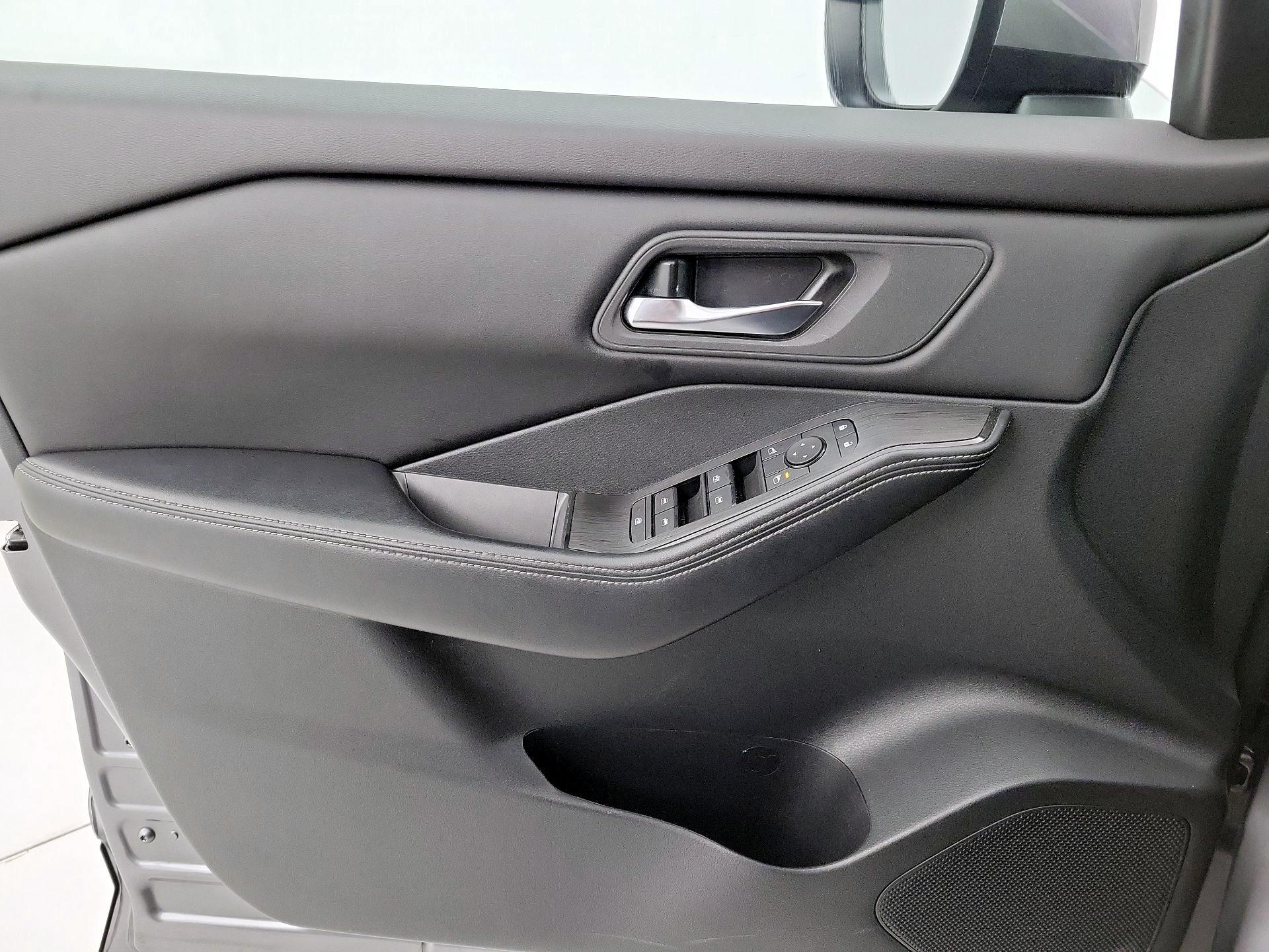 Thumbnail: 2024 Nissan Rogue - 12