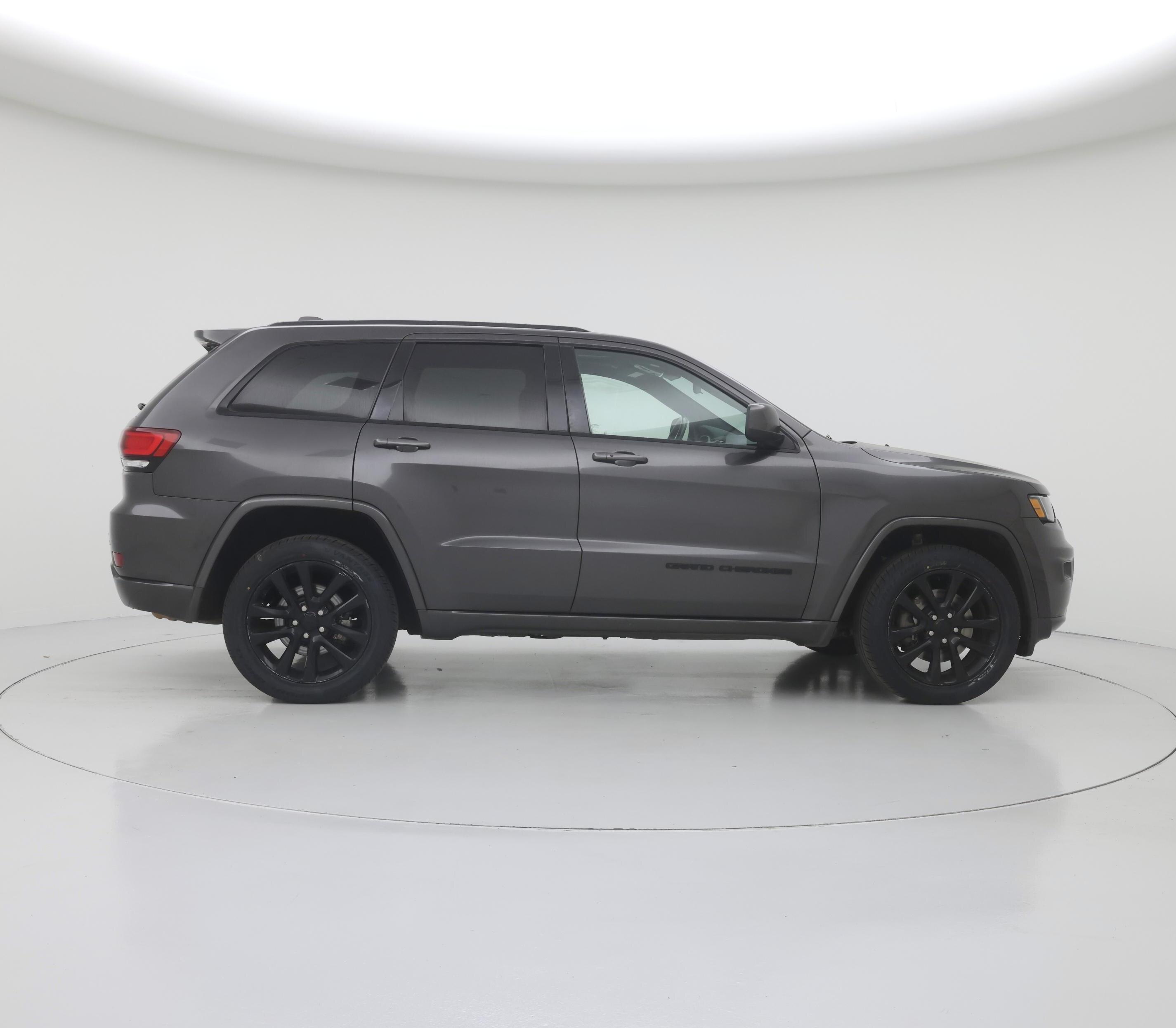 Thumbnail: 2021 Jeep Grand Cherokee - 7