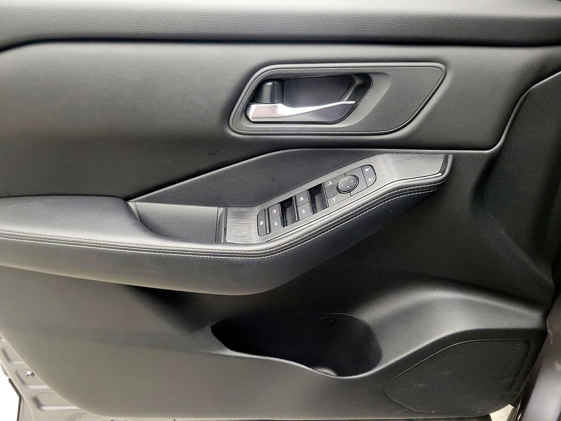 Thumbnail: 2024 Nissan Rogue - 12