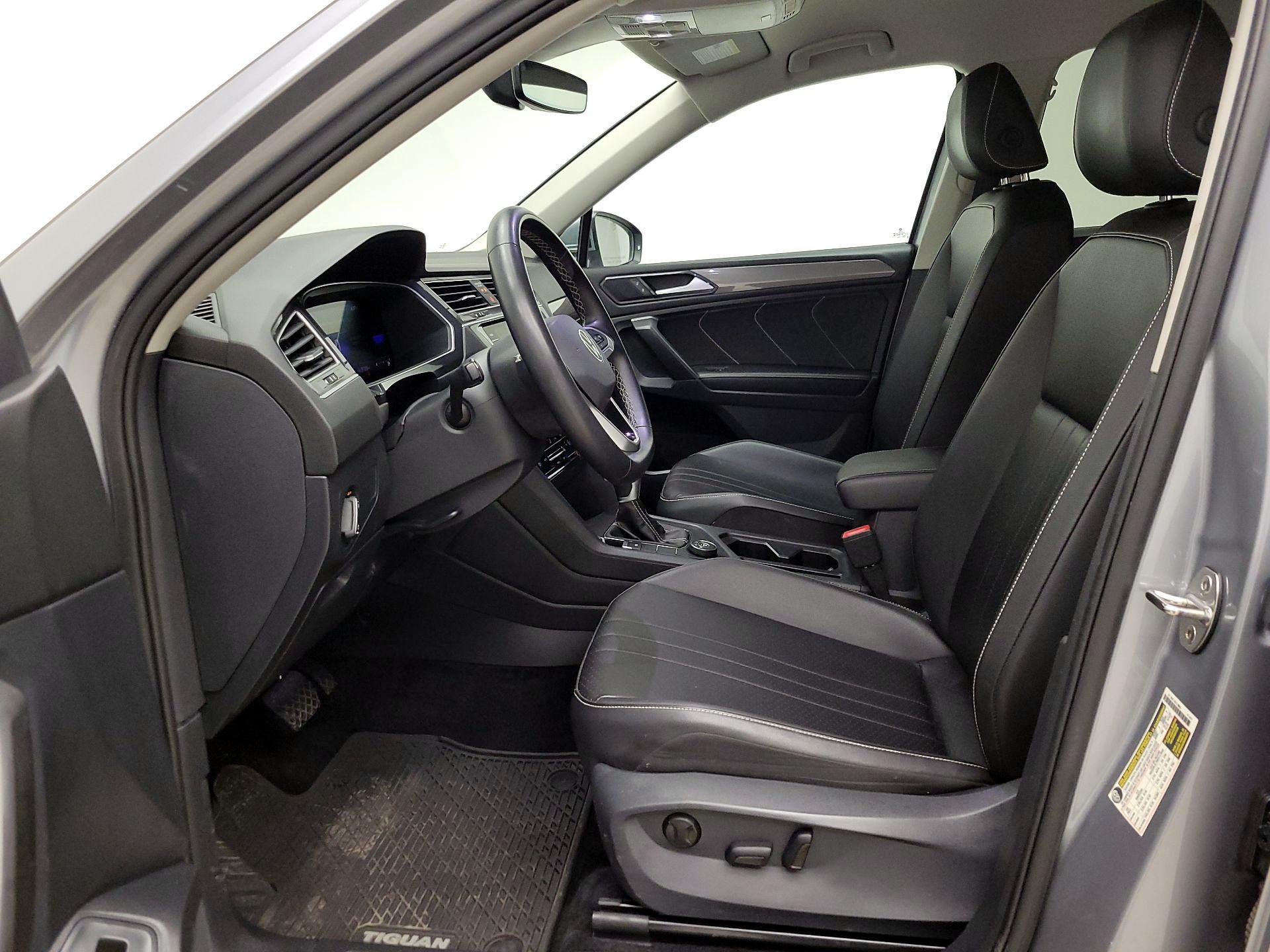 Thumbnail: 2024 Volkswagen Tiguan - 11