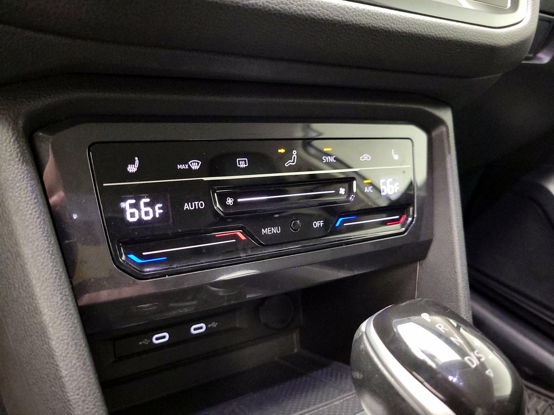 Thumbnail: 2024 Volkswagen Tiguan - 16