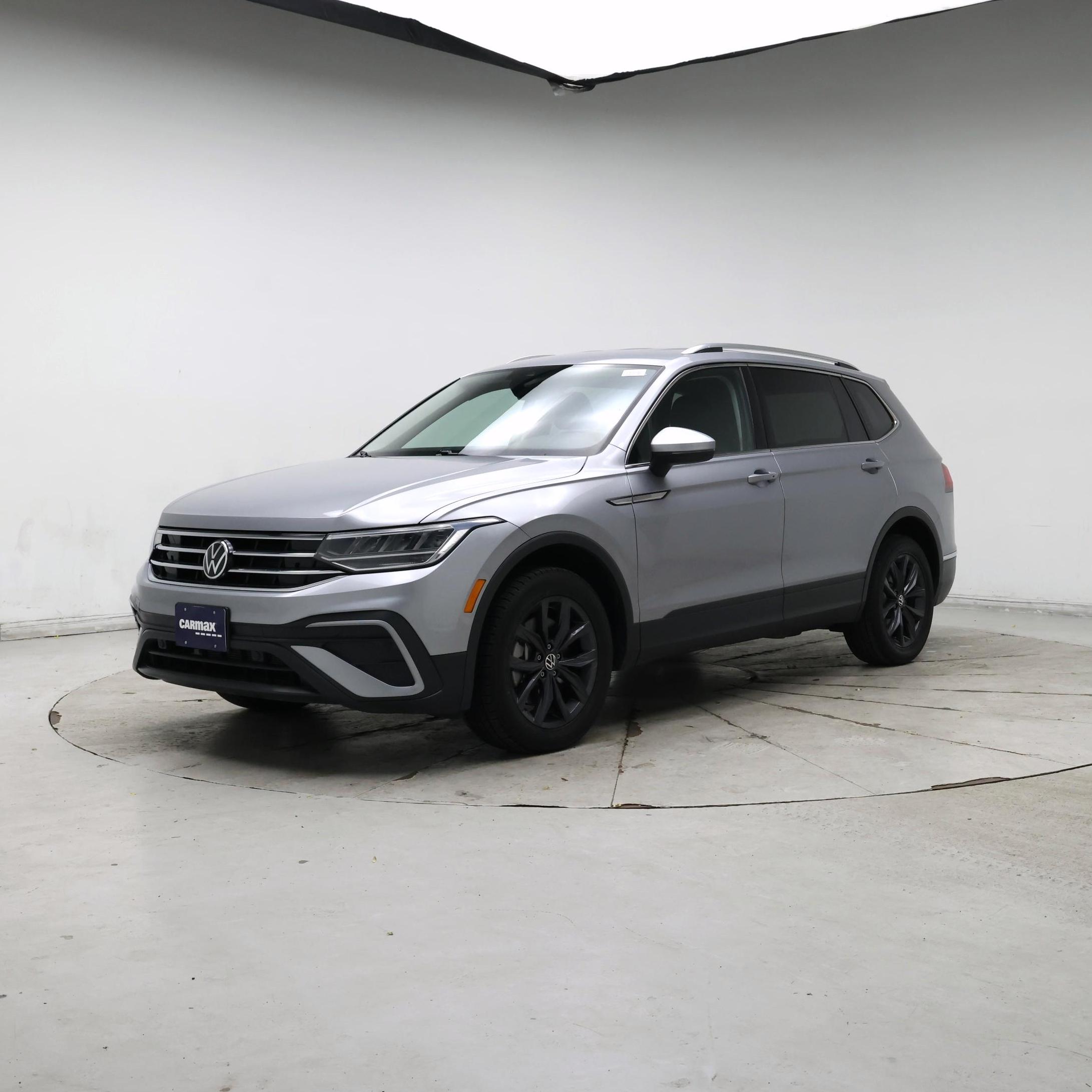 Thumbnail: 2024 Volkswagen Tiguan - 4