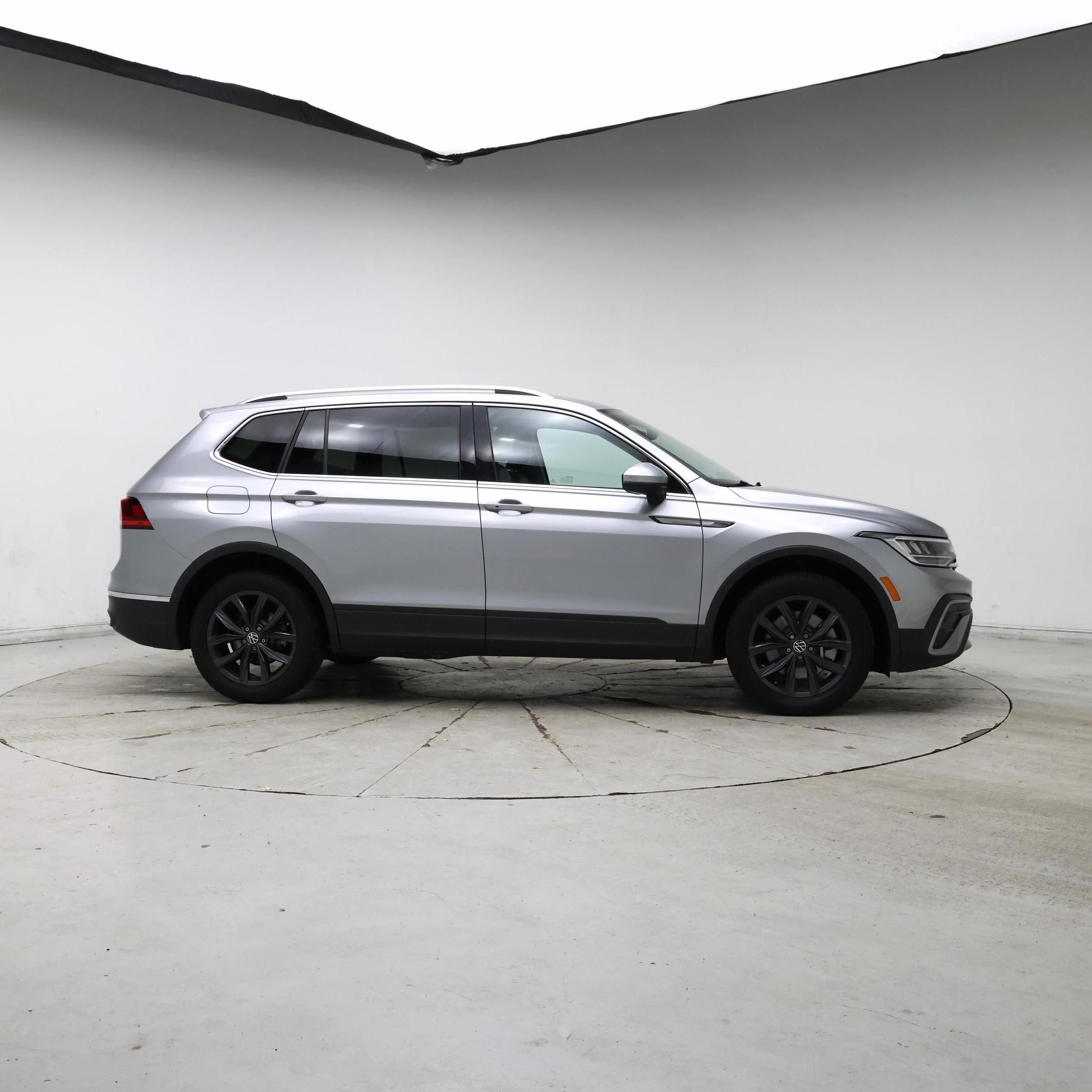 Thumbnail: 2024 Volkswagen Tiguan - 7