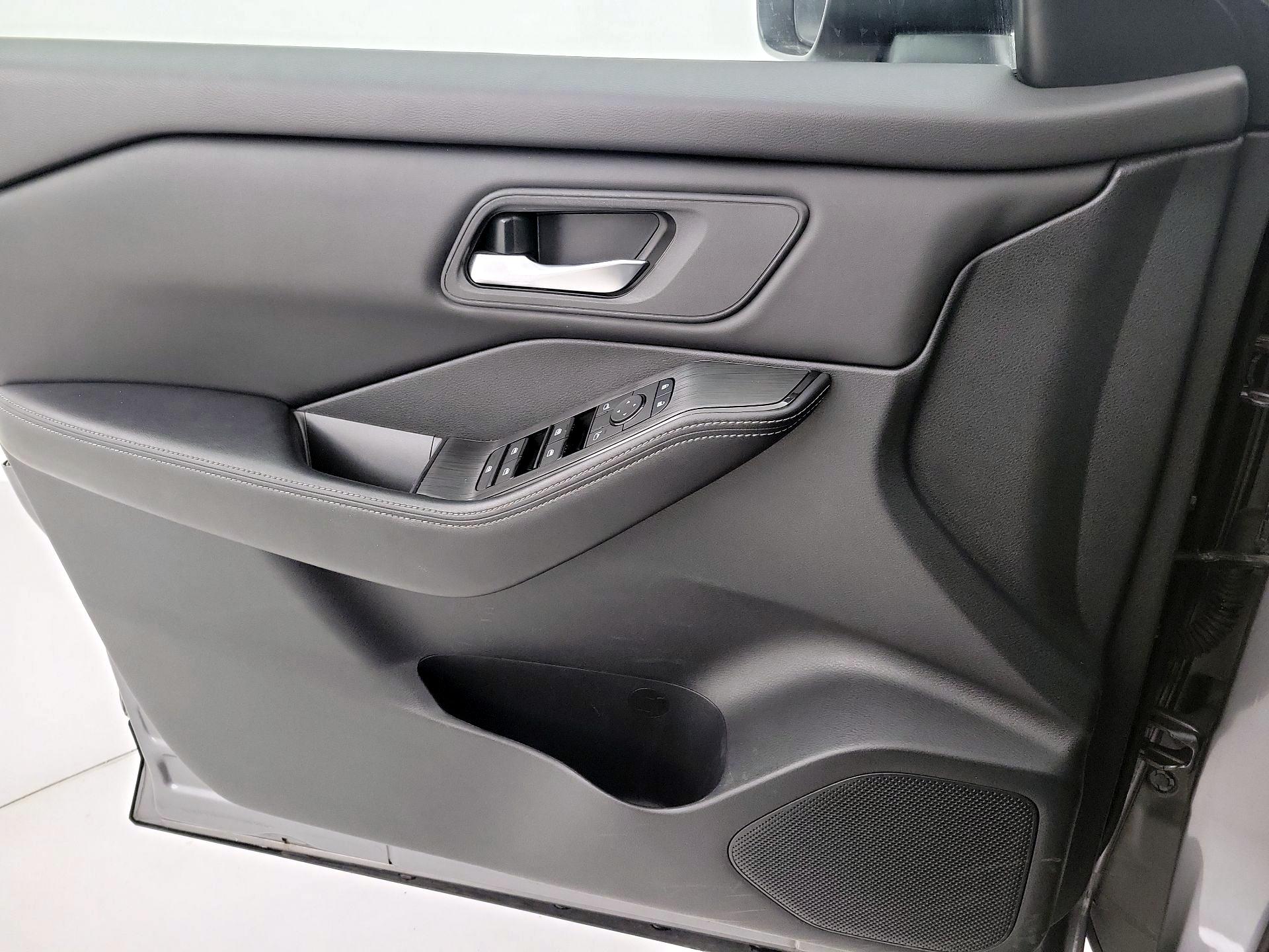 Thumbnail: 2024 Nissan Rogue - 12