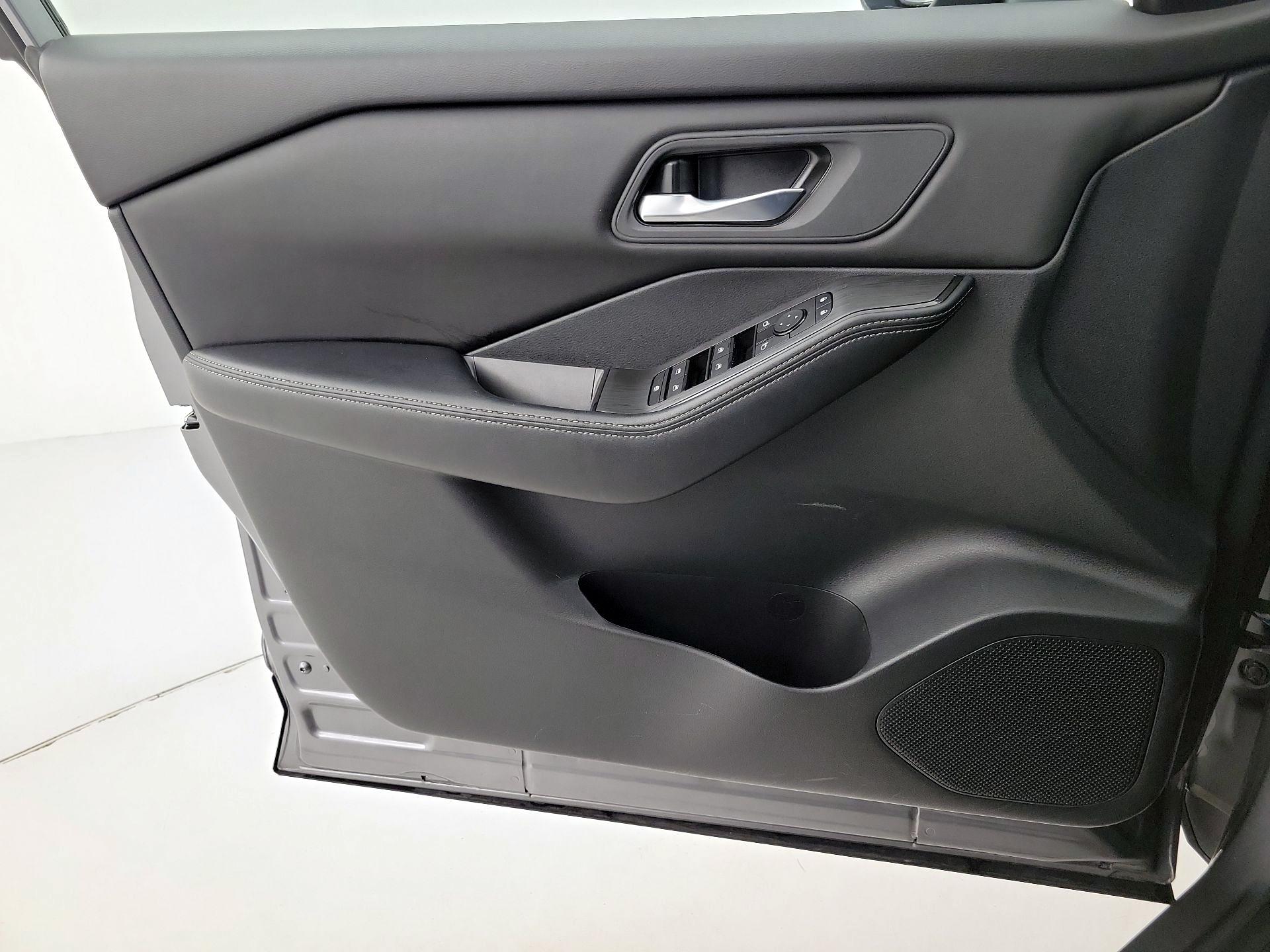 Thumbnail: 2024 Nissan Rogue - 12