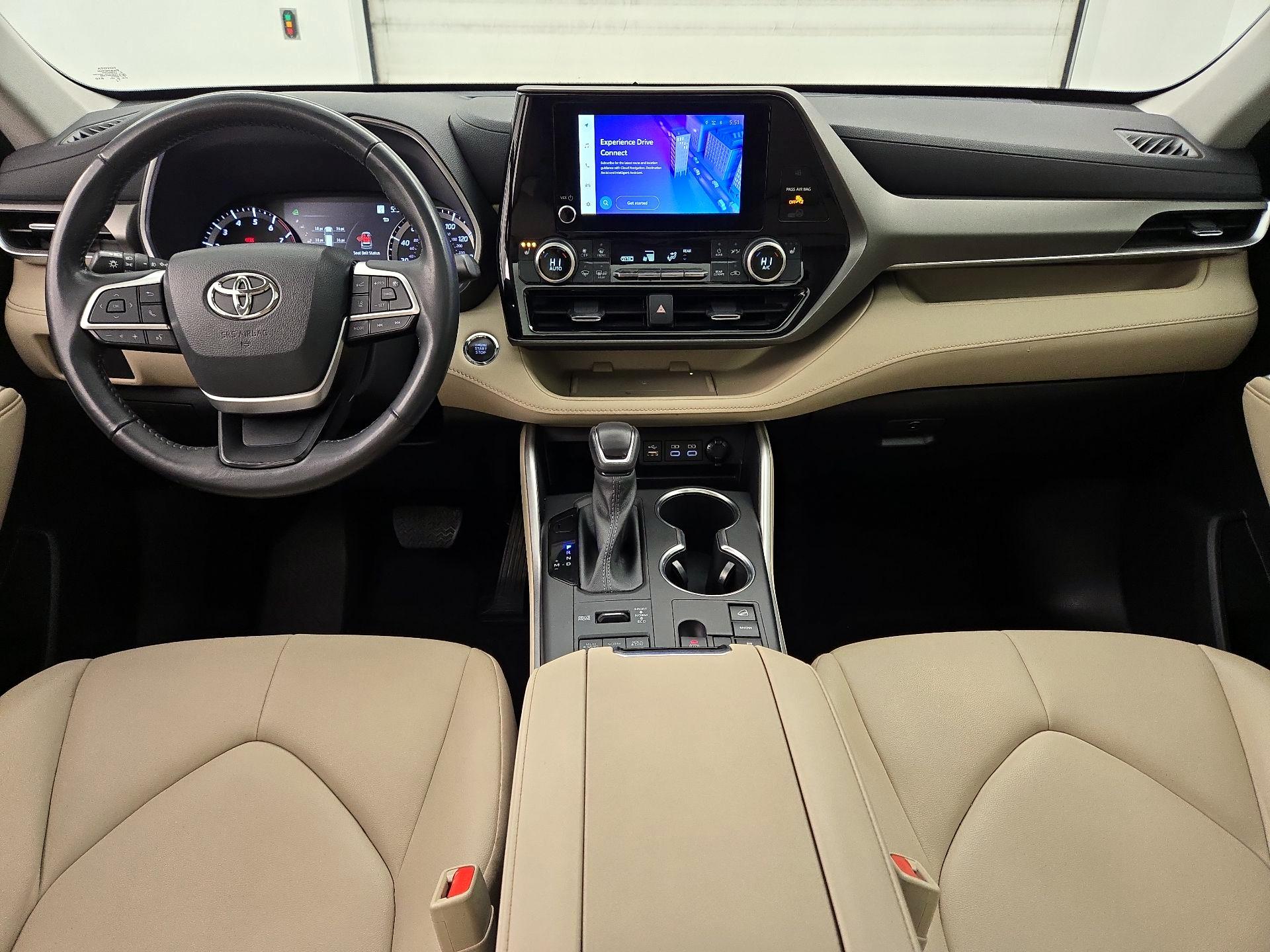 Thumbnail: 2023 Toyota Highlander - 9