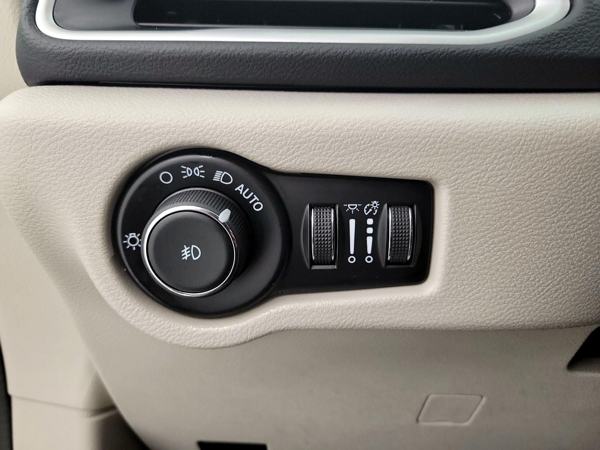 Thumbnail: 2024 Chrysler Pacifica - 13