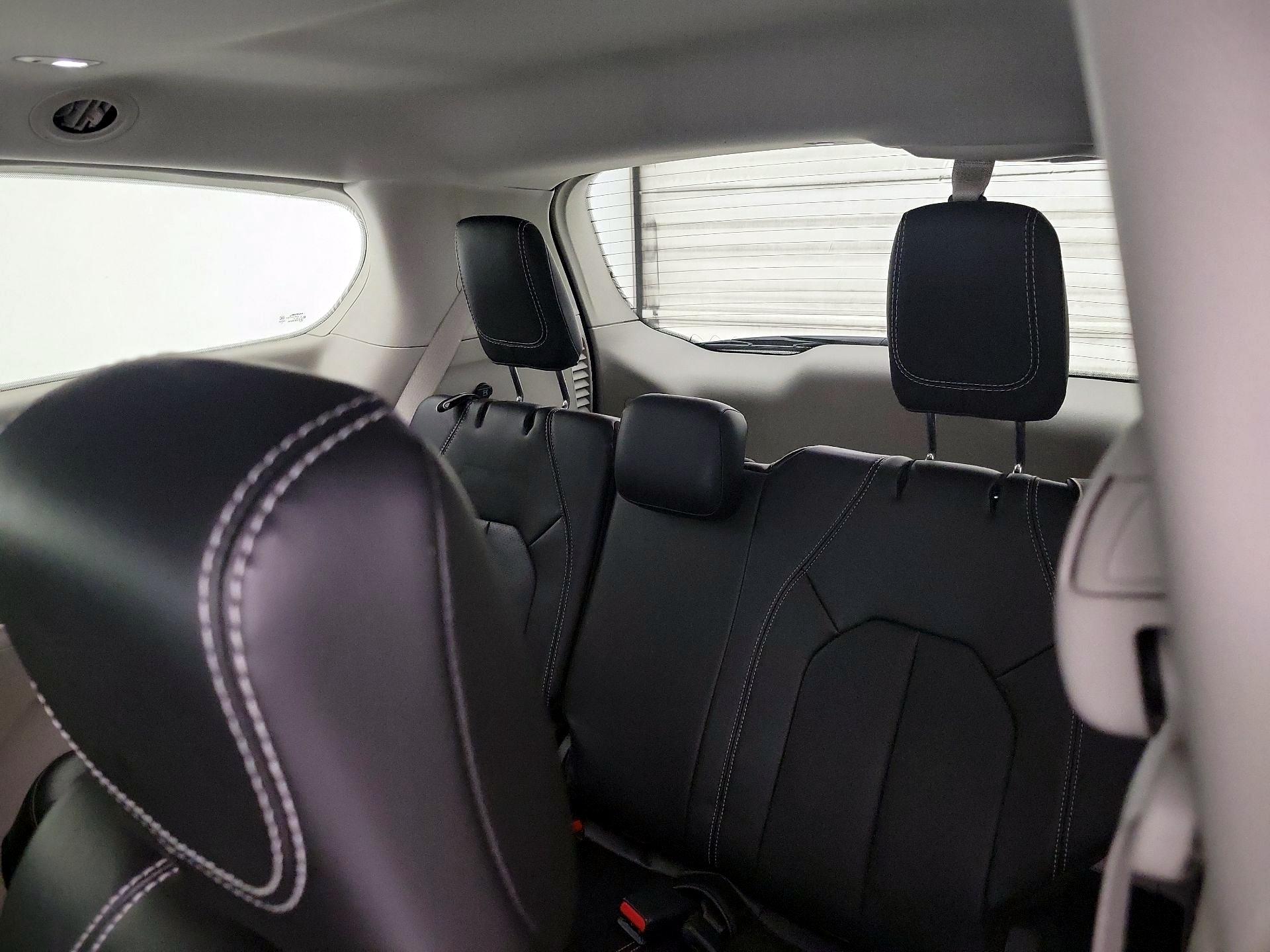 Thumbnail: 2024 Chrysler Pacifica - 20