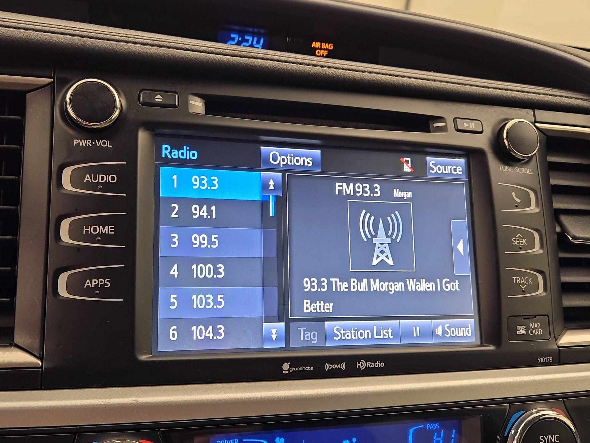 Thumbnail: 2017 Toyota Highlander - 16