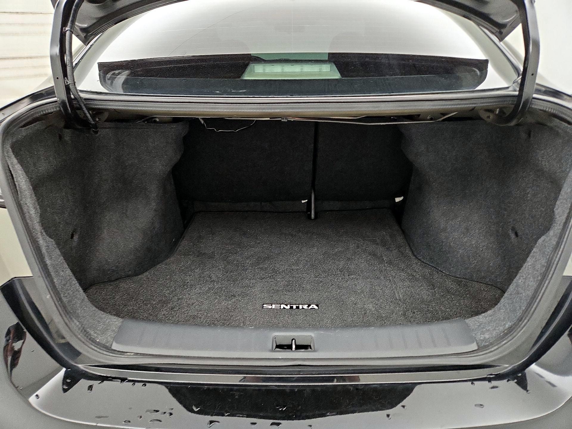 Thumbnail: 2019 Nissan Sentra - 20