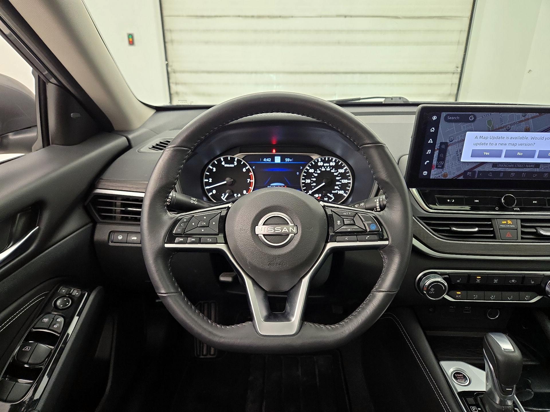 Thumbnail: 2023 Nissan Altima - 10