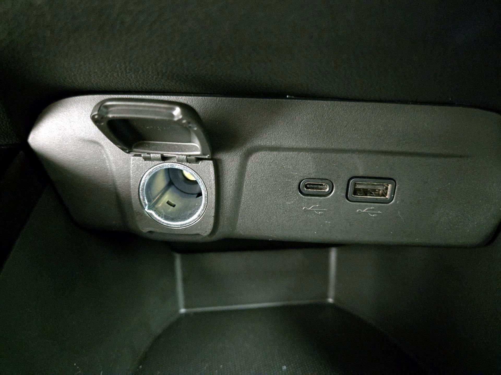 Thumbnail: 2024 Chevrolet Trax - 18