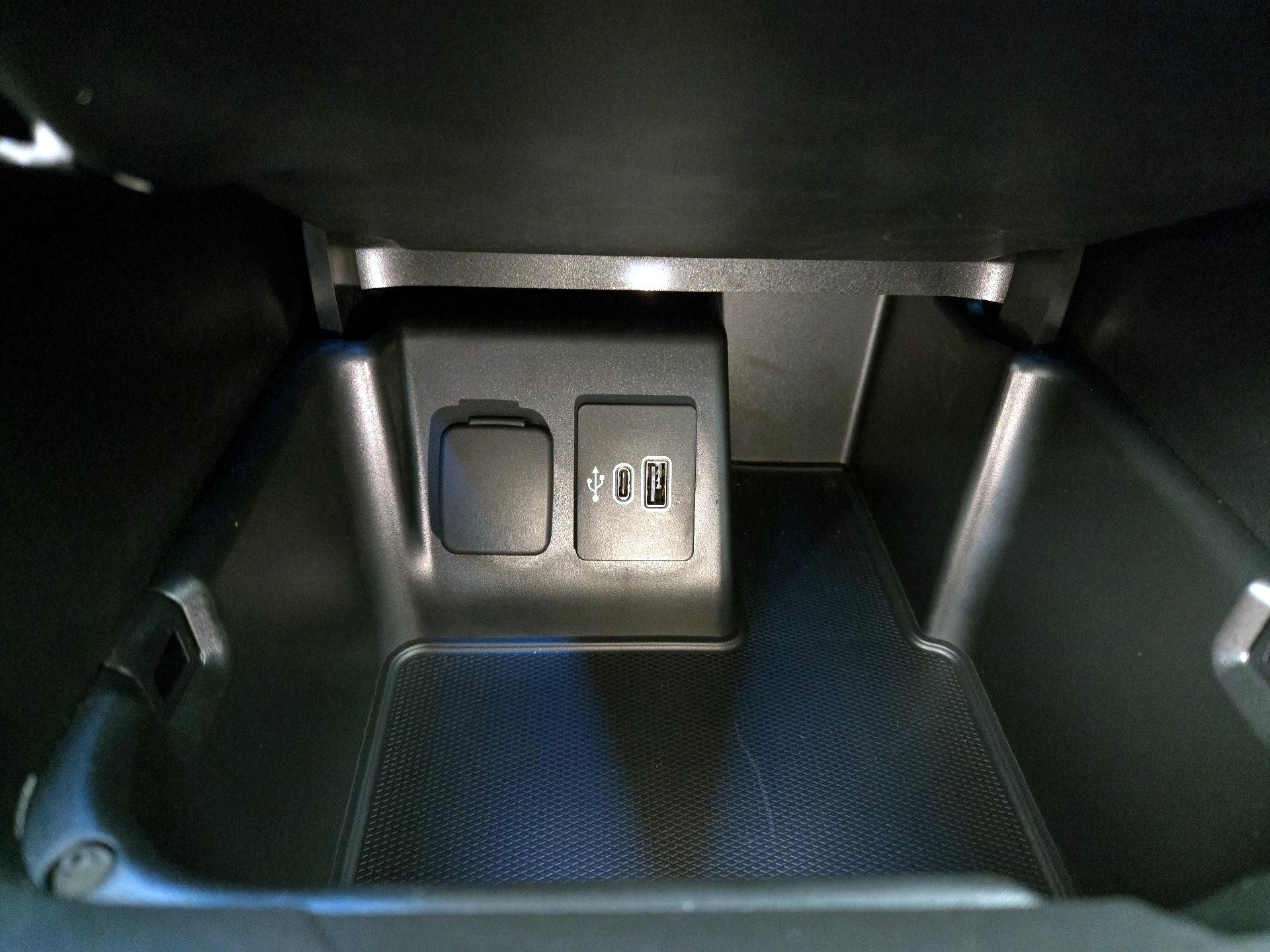 Thumbnail: 2025 Ford Explorer - 19