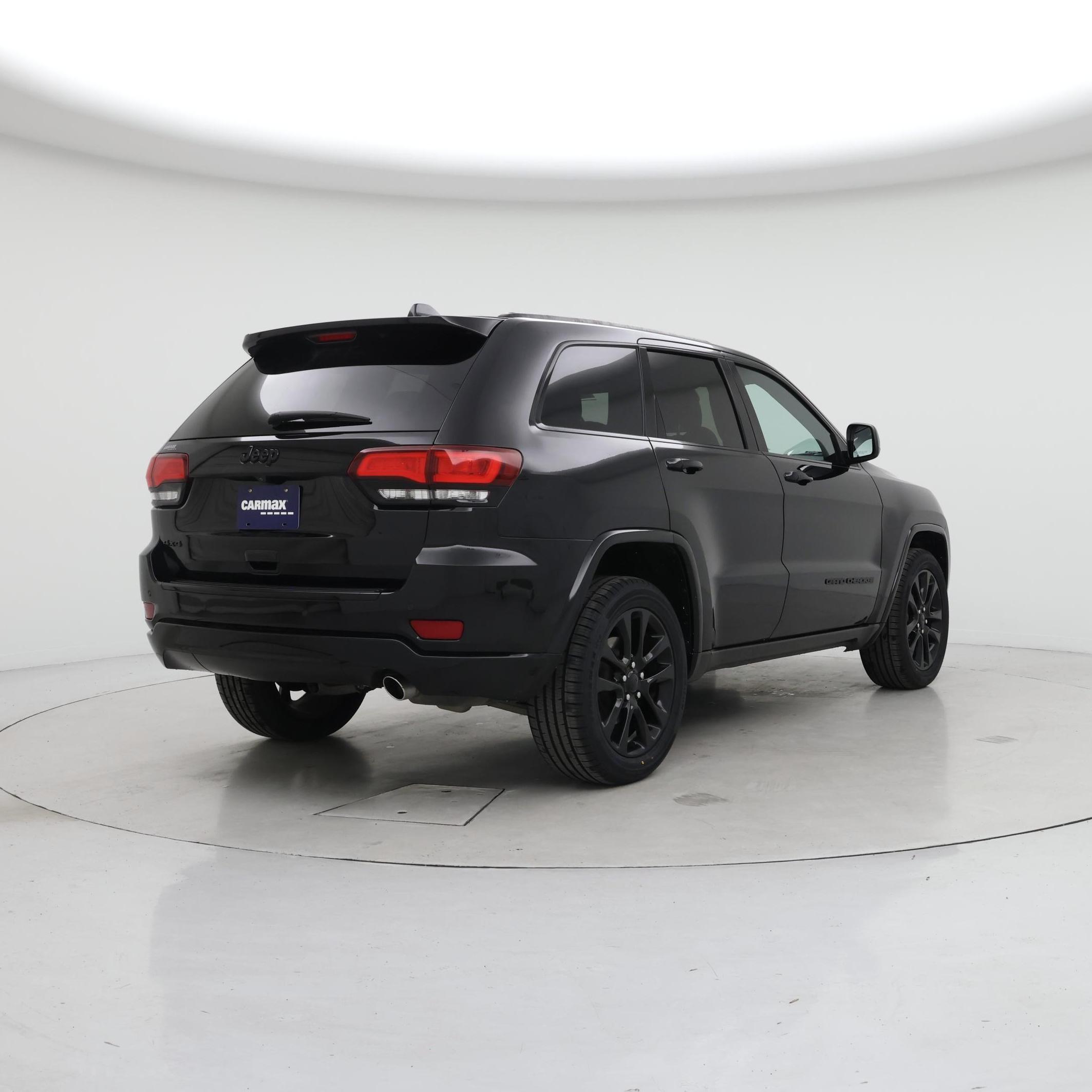 Thumbnail: 2018 Jeep Grand Cherokee - 8