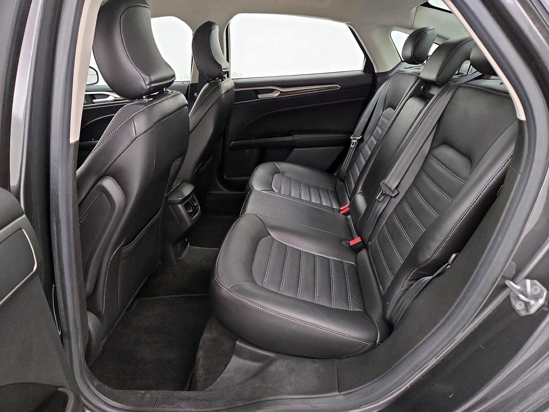 Thumbnail: 2015 Ford Fusion - 20