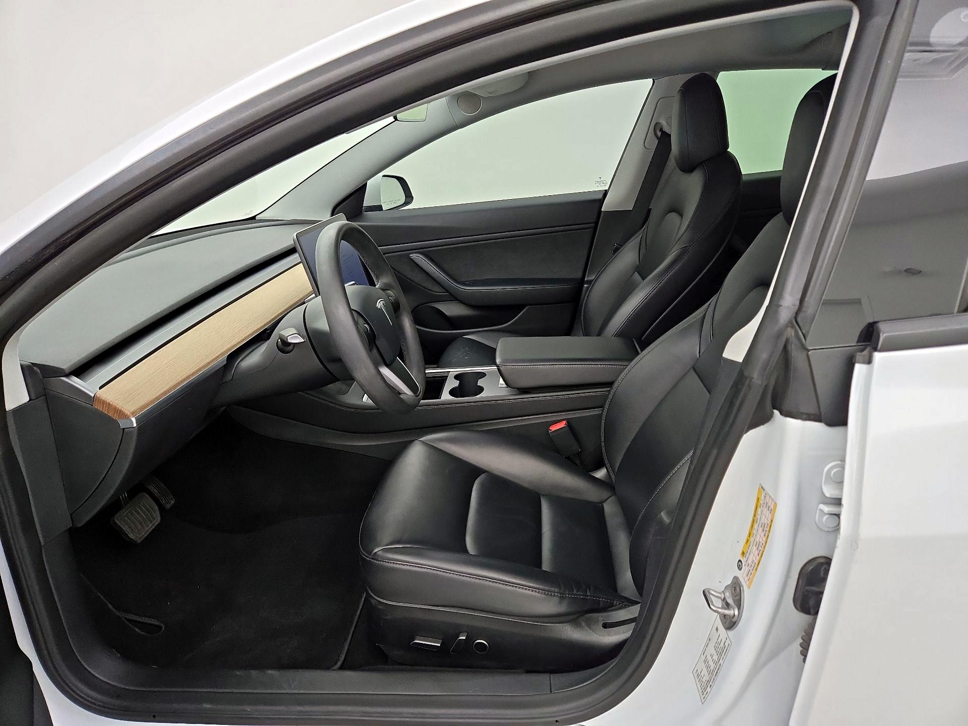 Thumbnail: 2021 Tesla Model 3 - 11