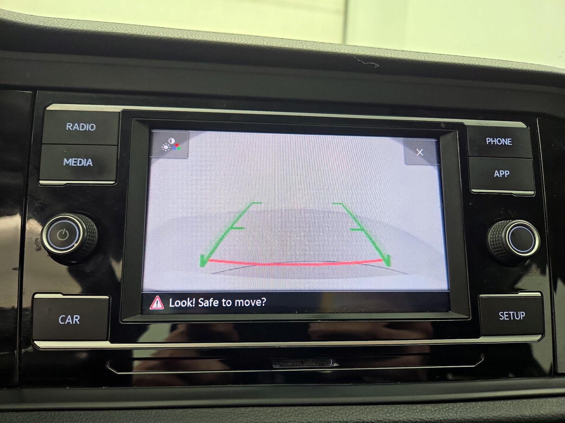 Thumbnail: 2019 Volkswagen Jetta - 14