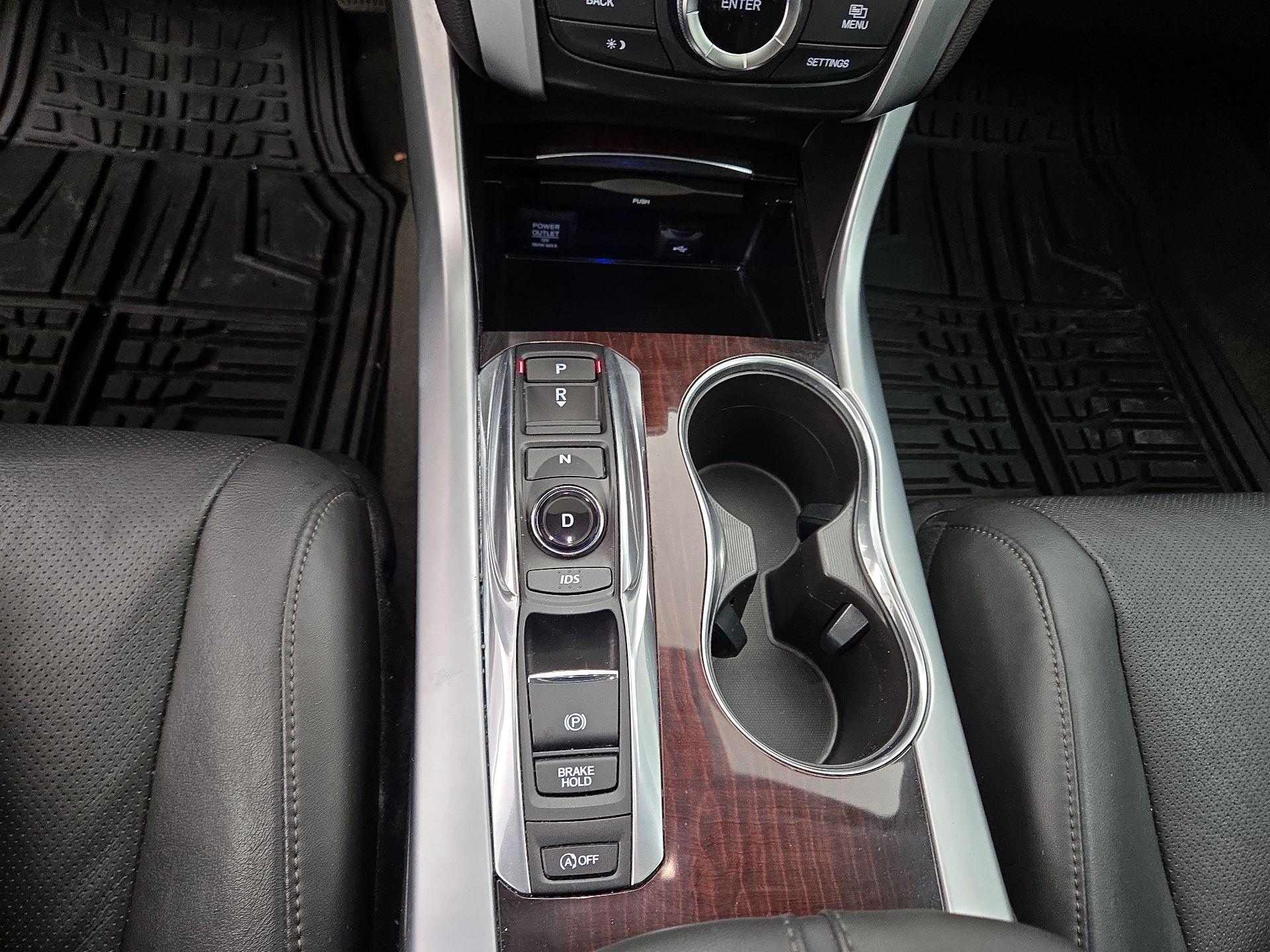 Thumbnail: 2016 Acura TLX - 18