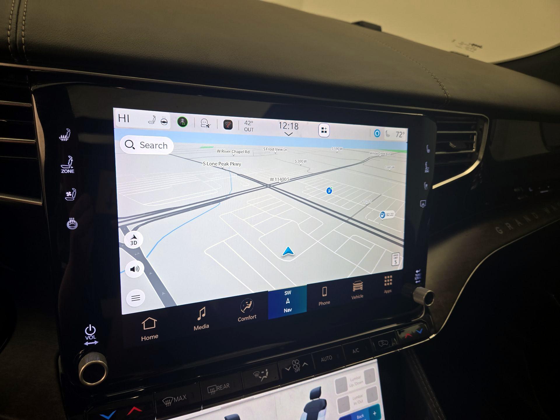 Thumbnail: 2023 Jeep Grand Wagoneer - 14