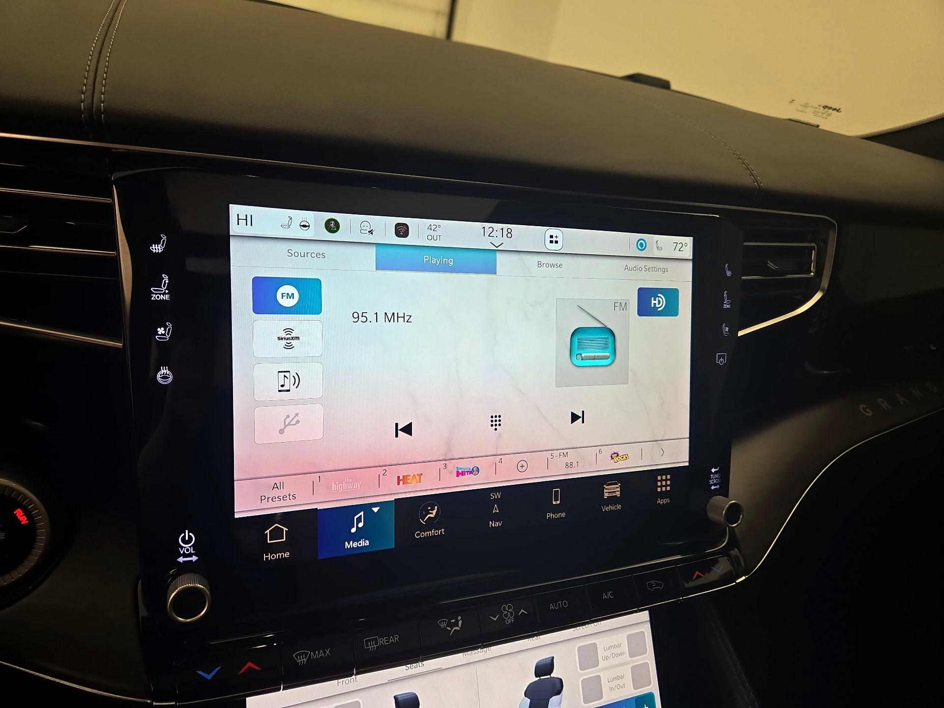 Thumbnail: 2023 Jeep Grand Wagoneer - 16