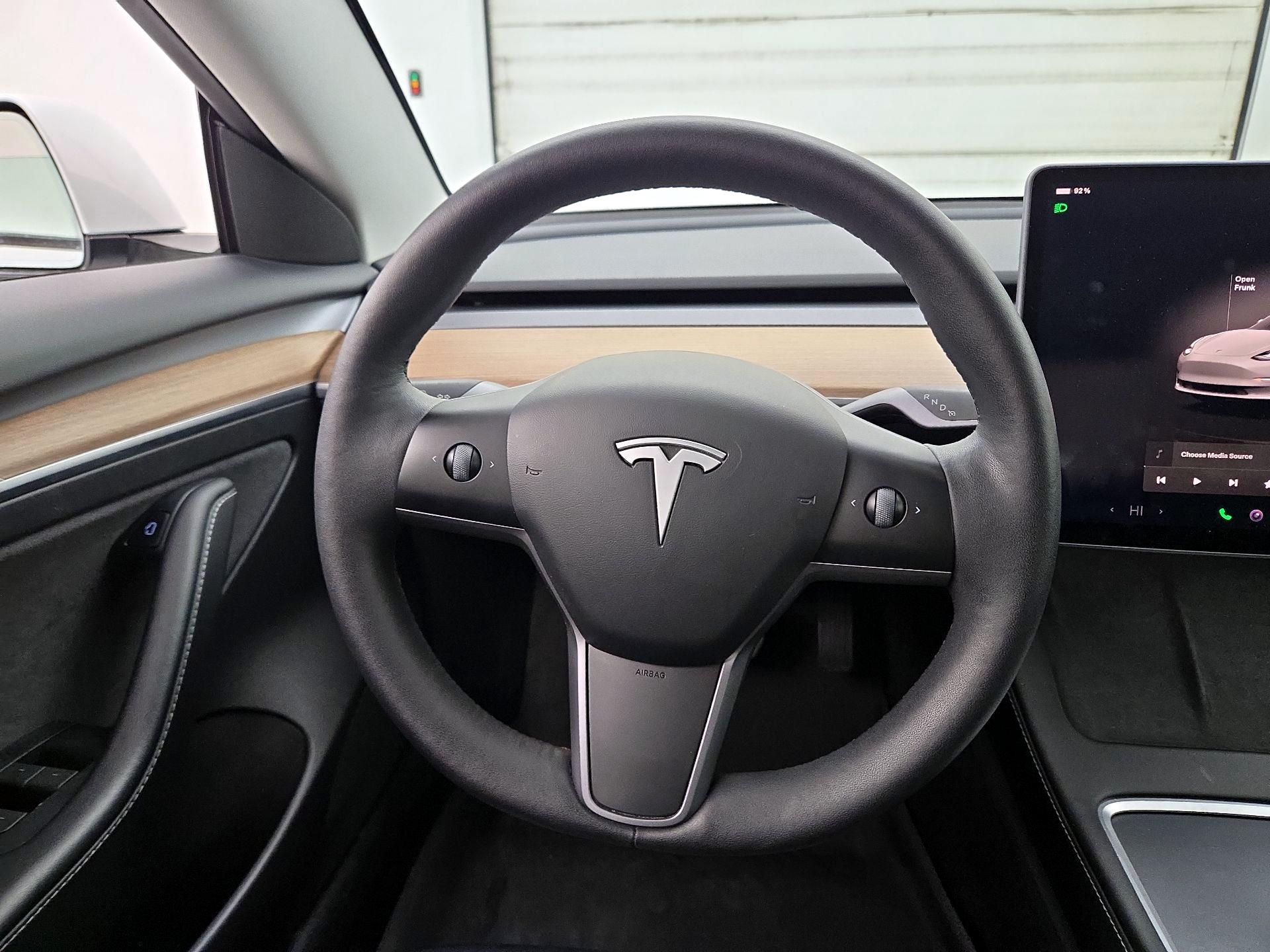 Thumbnail: 2023 Tesla Model 3 - 10