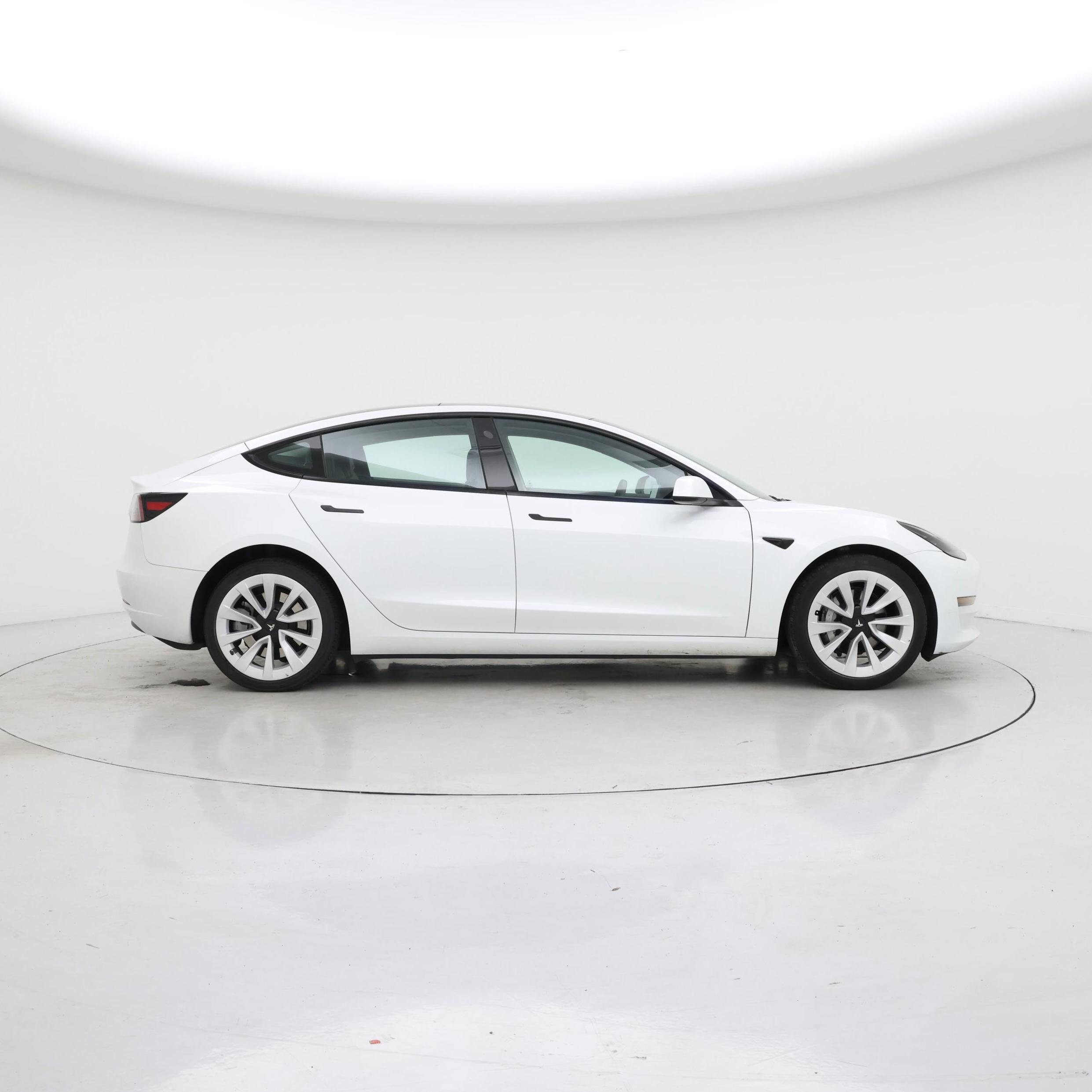 Thumbnail: 2023 Tesla Model 3 - 7