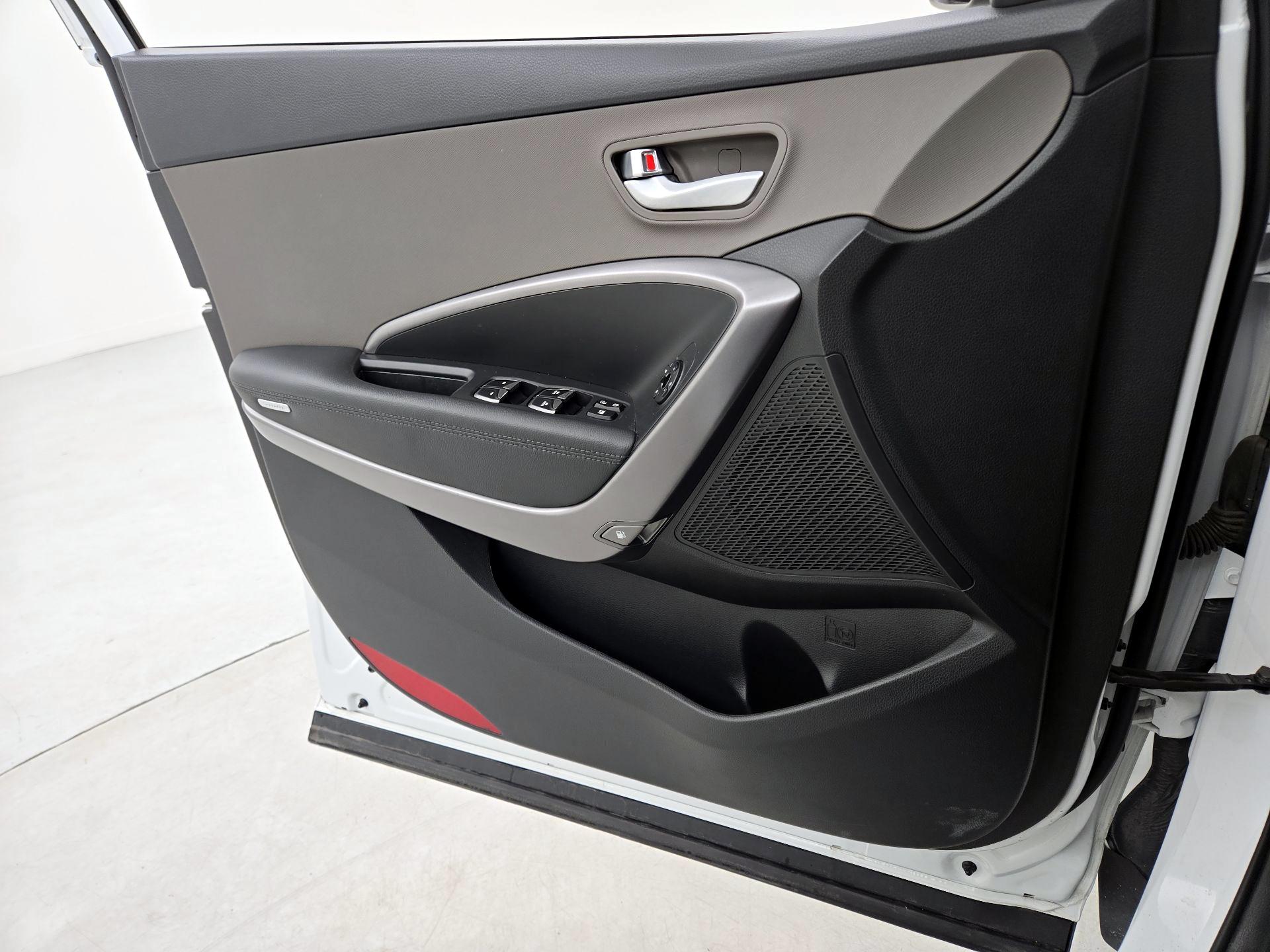 Thumbnail: 2017 Hyundai Santa Fe - 12