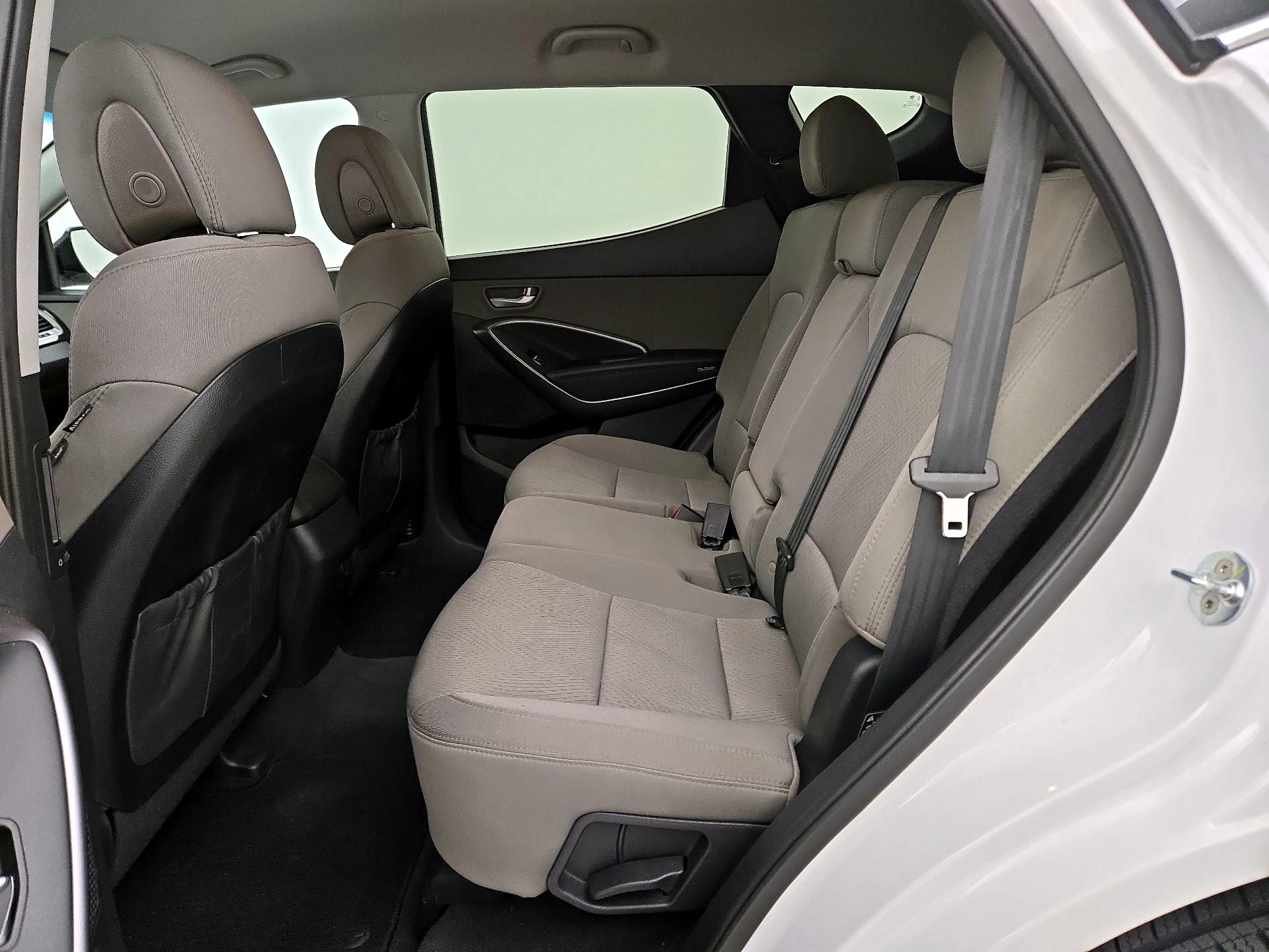 Thumbnail: 2017 Hyundai Santa Fe - 19