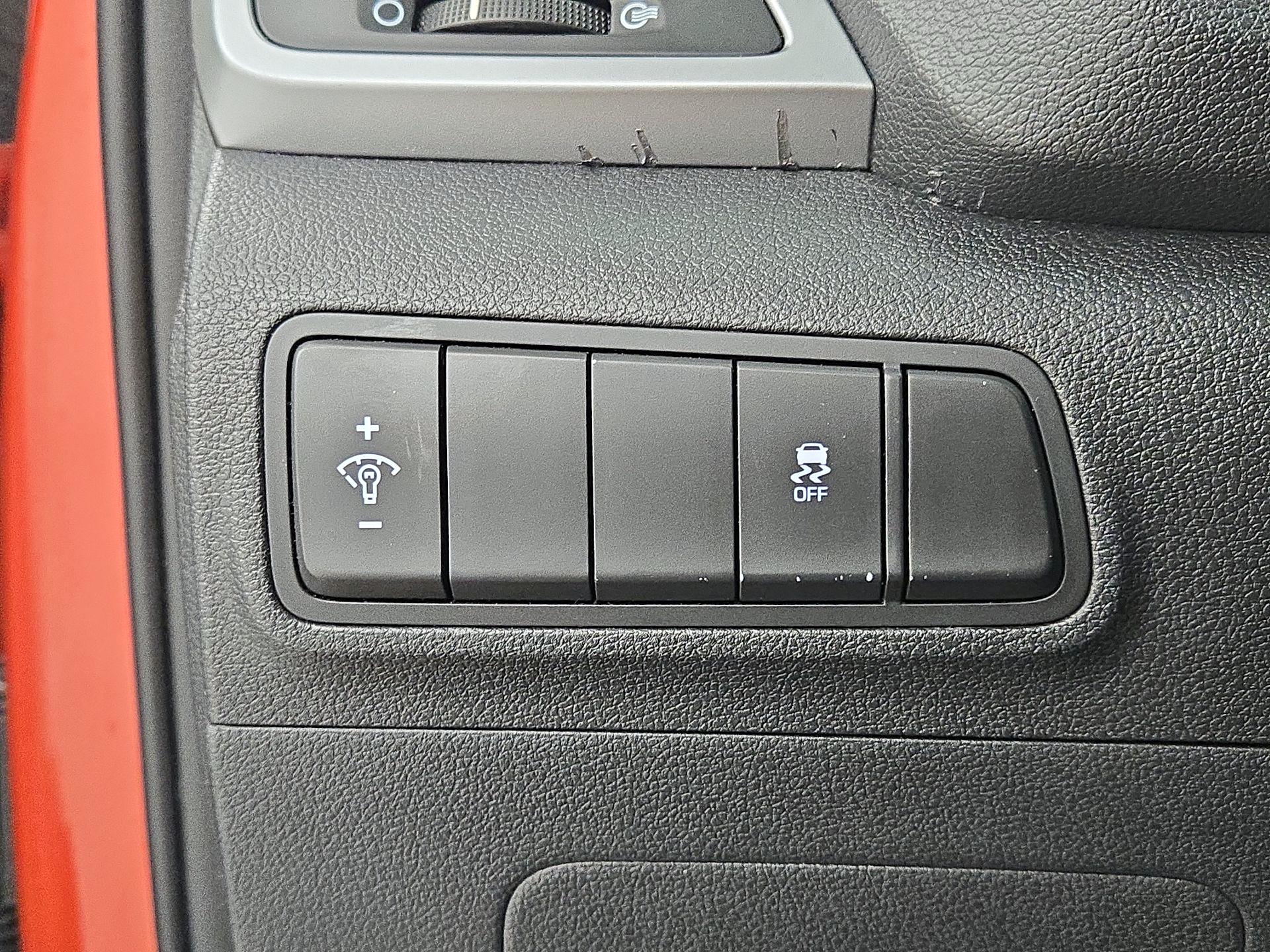 Thumbnail: 2016 Hyundai Tucson - 13