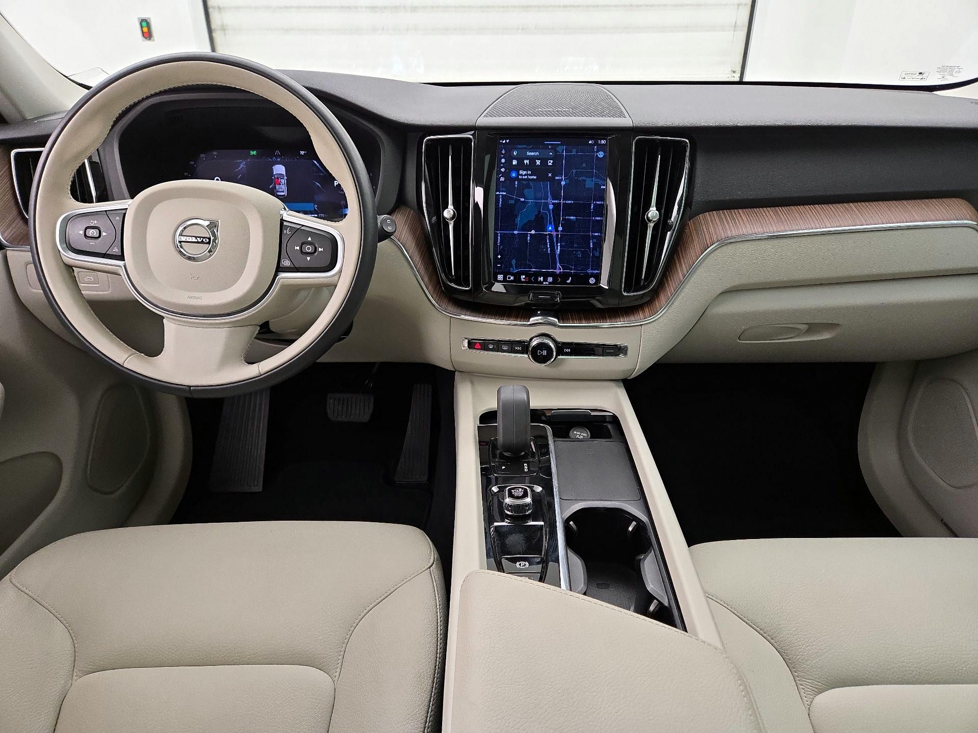 Thumbnail: 2022 Volvo XC60 - 9