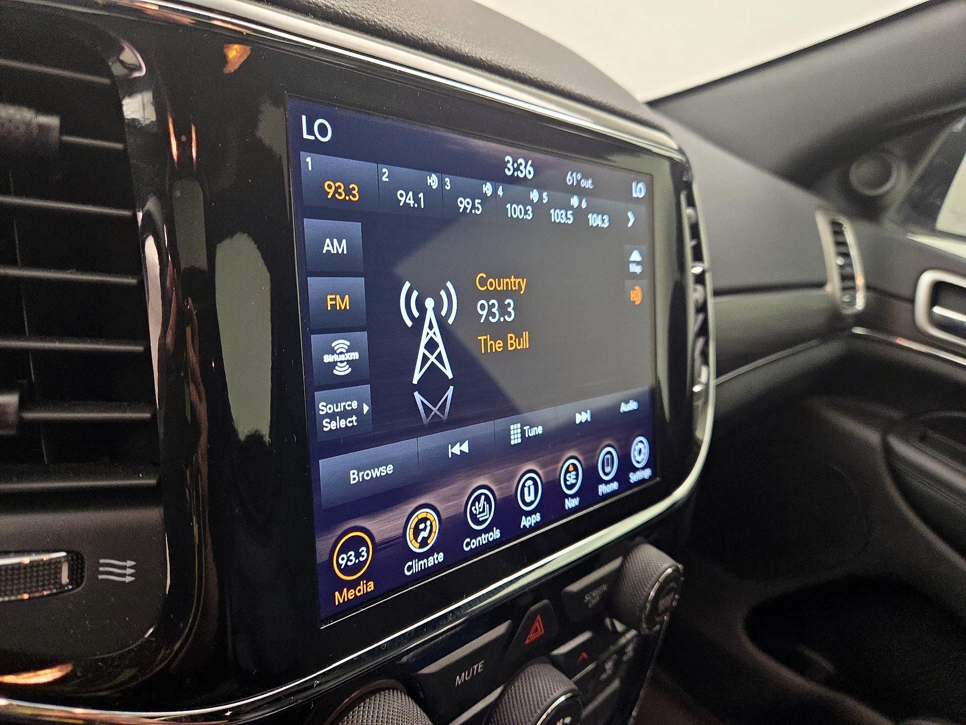 Thumbnail: 2022 Jeep Grand Cherokee - 16