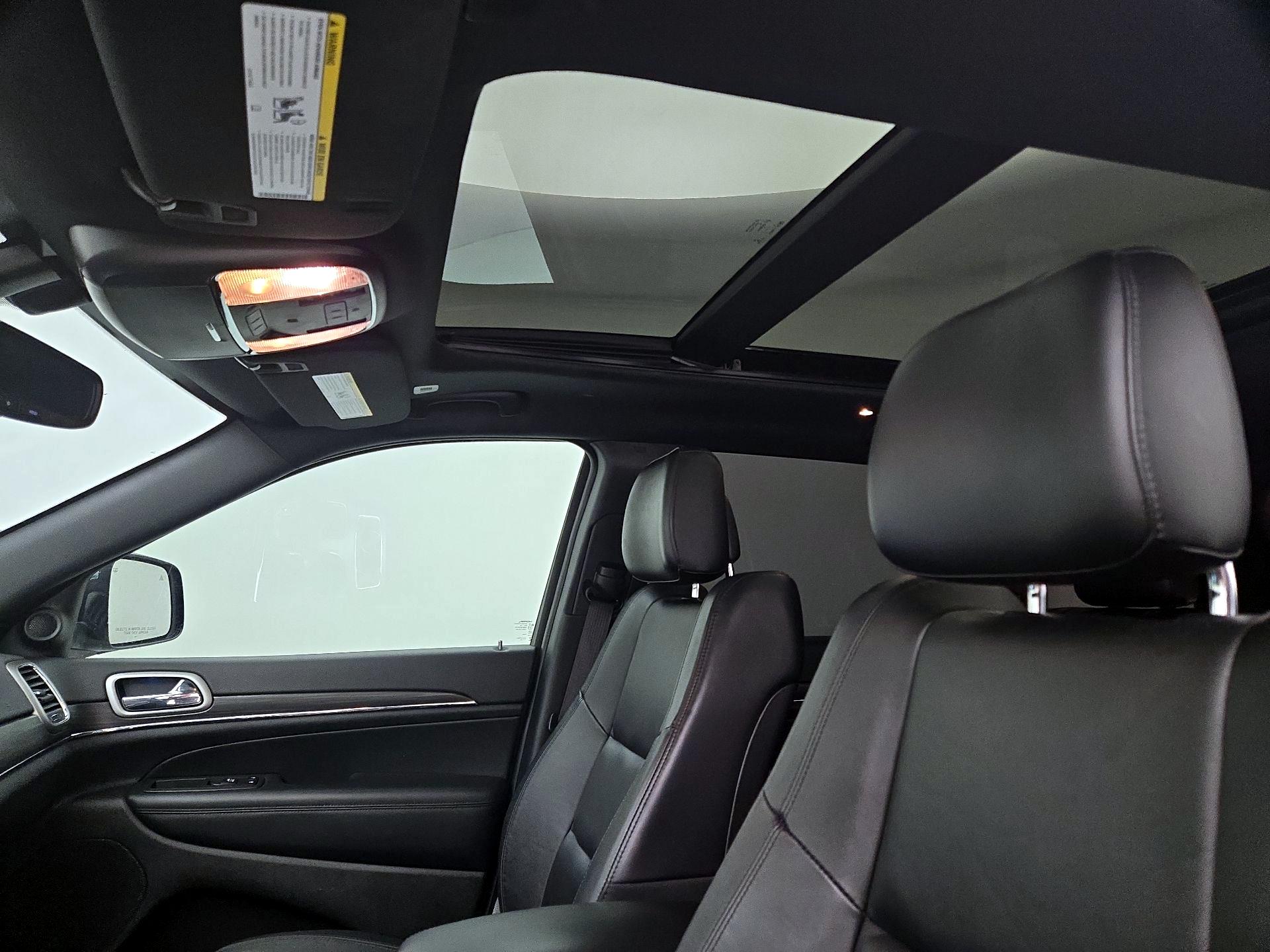 Thumbnail: 2022 Jeep Grand Cherokee - 20