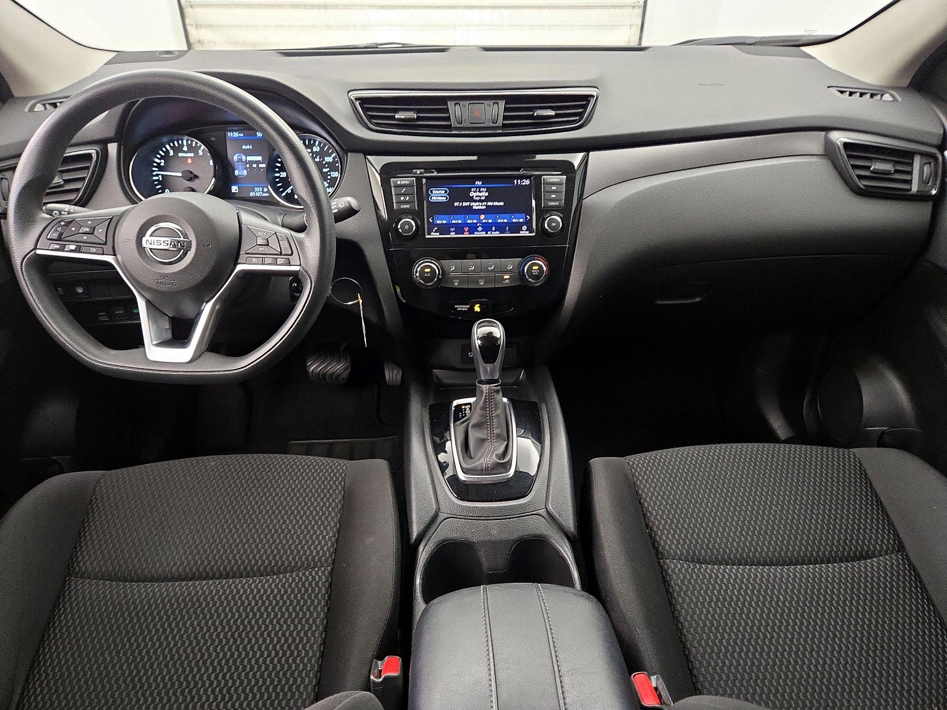 Thumbnail: 2020 Nissan Rogue Sport - 9