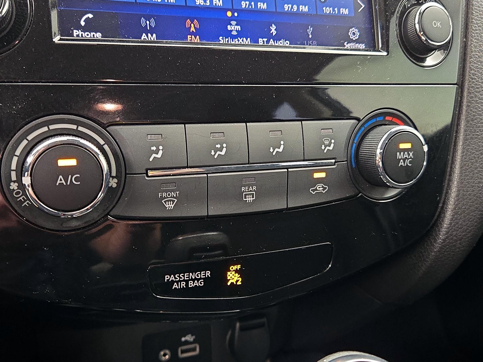 Thumbnail: 2020 Nissan Rogue Sport - 16