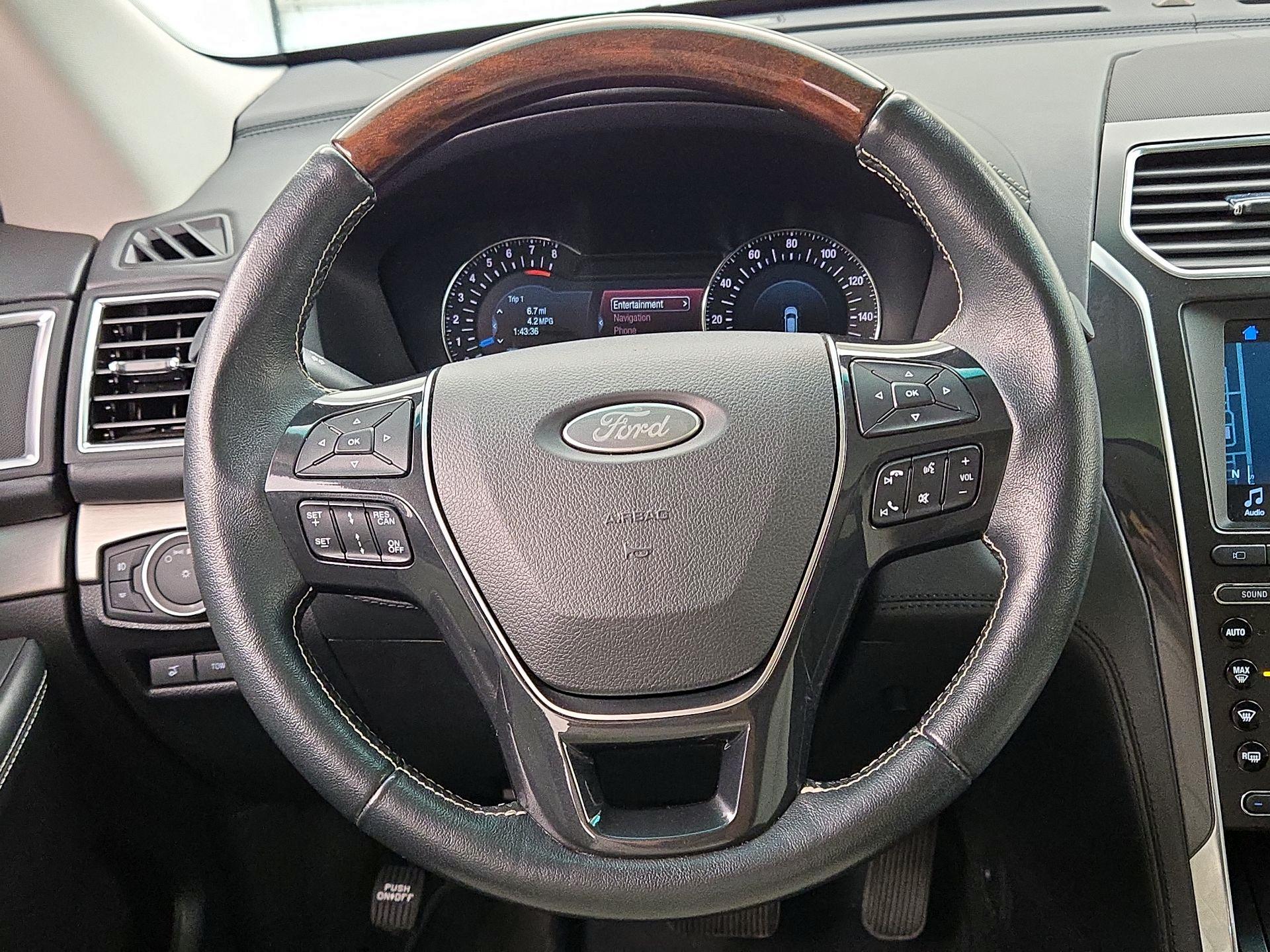 Thumbnail: 2017 Ford Explorer - 10