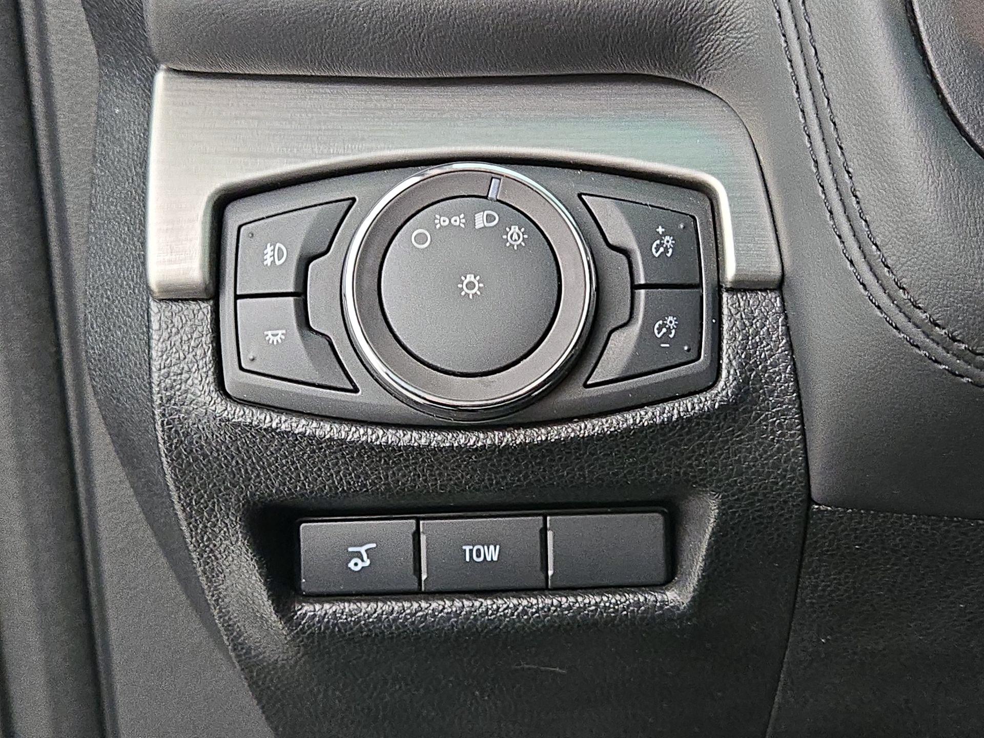 Thumbnail: 2017 Ford Explorer - 13