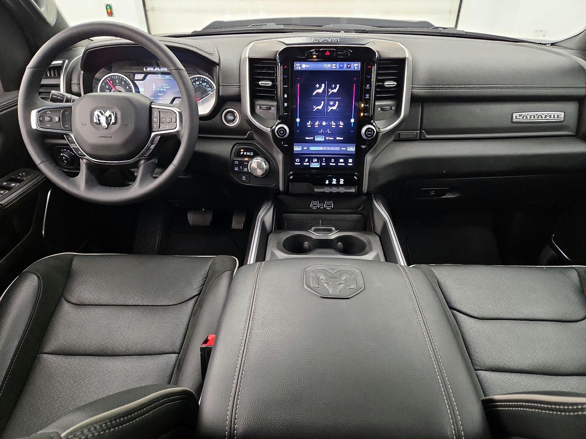 Thumbnail: 2025 RAM 1500 - 9