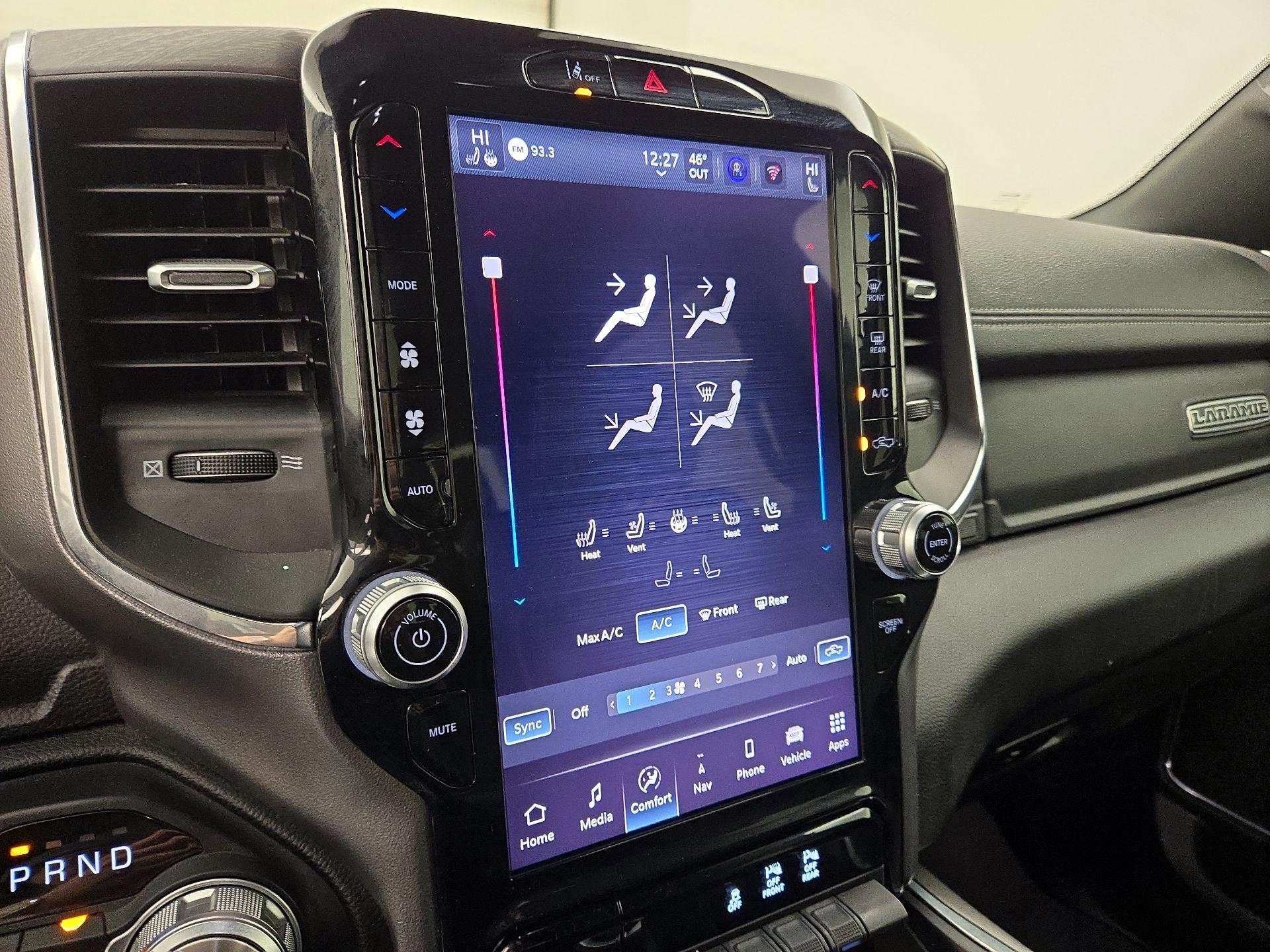 Thumbnail: 2025 RAM 1500 - 17