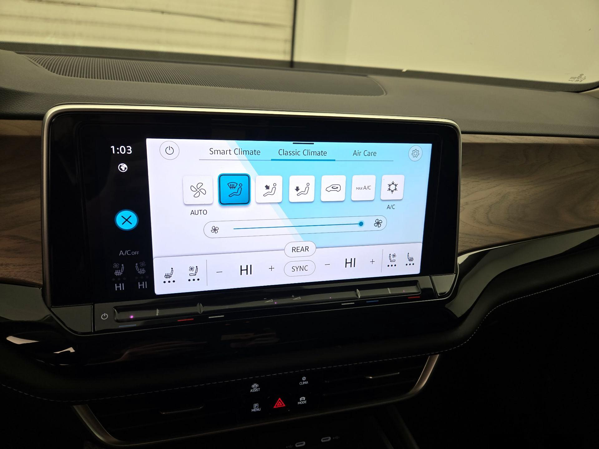 Thumbnail: 2025 Volkswagen Atlas - 16