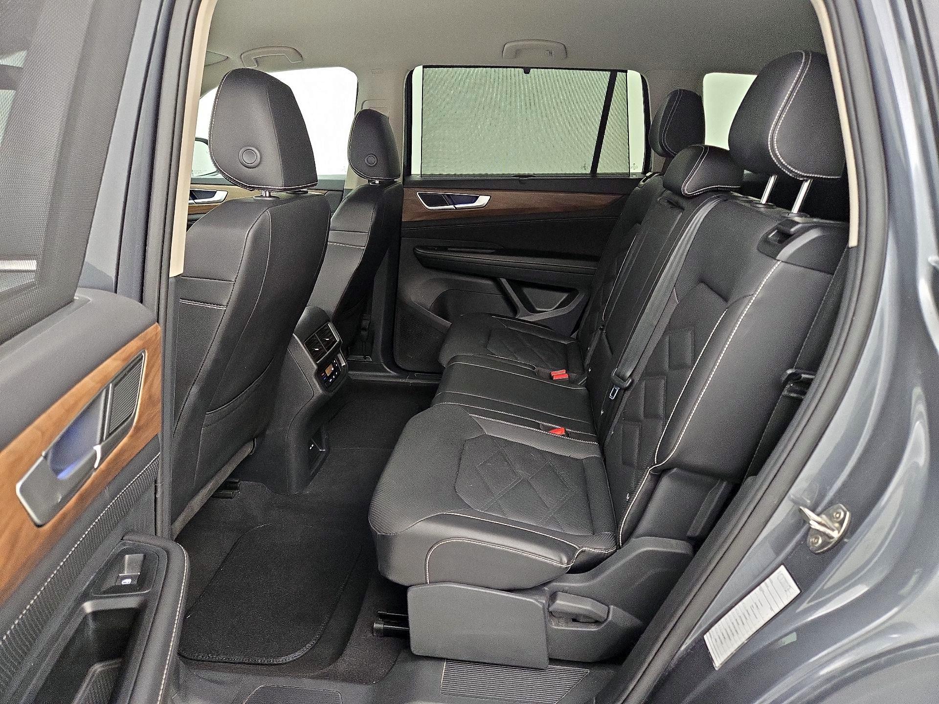 Thumbnail: 2025 Volkswagen Atlas - 19