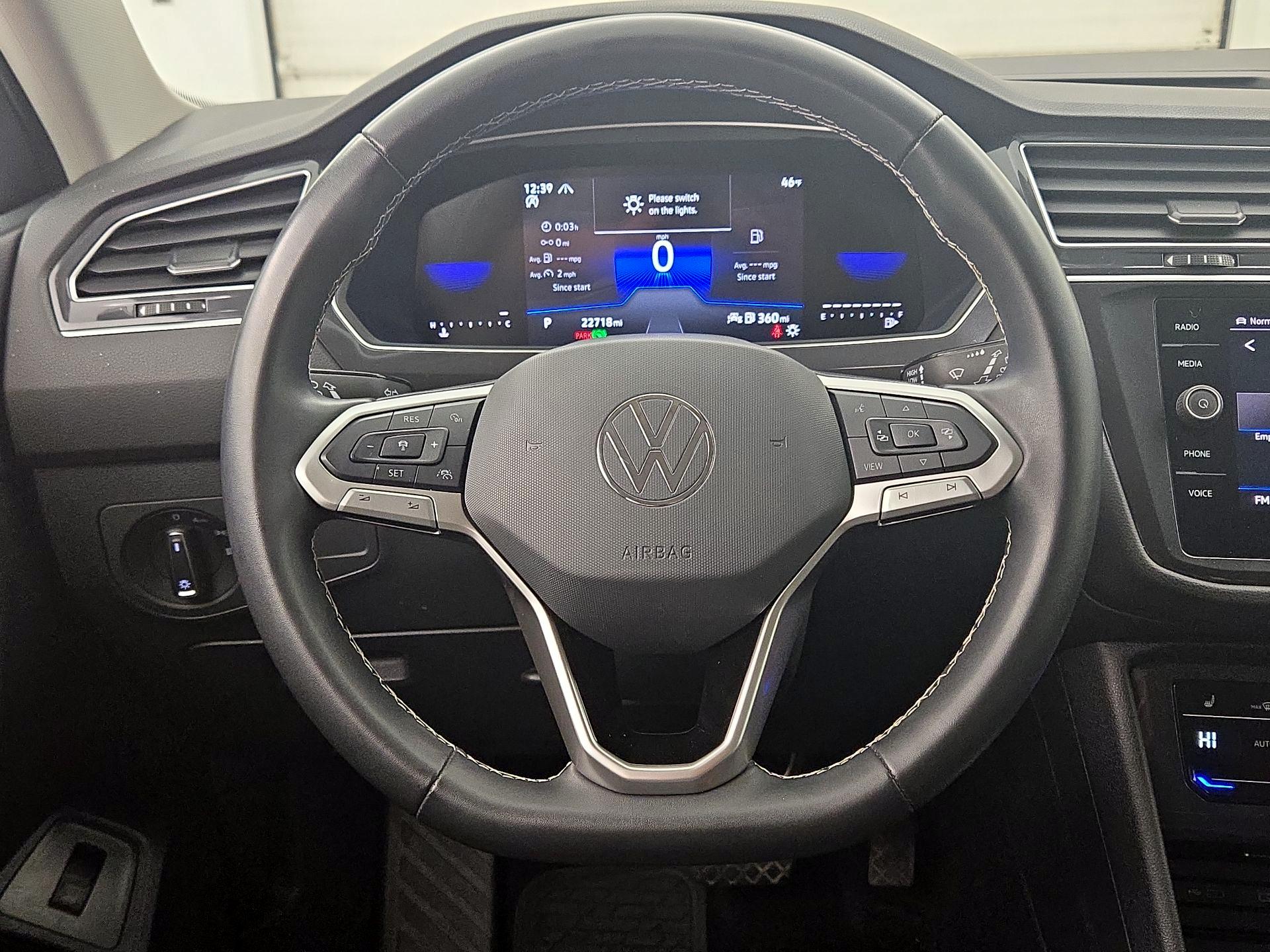 Thumbnail: 2024 Volkswagen Tiguan - 10