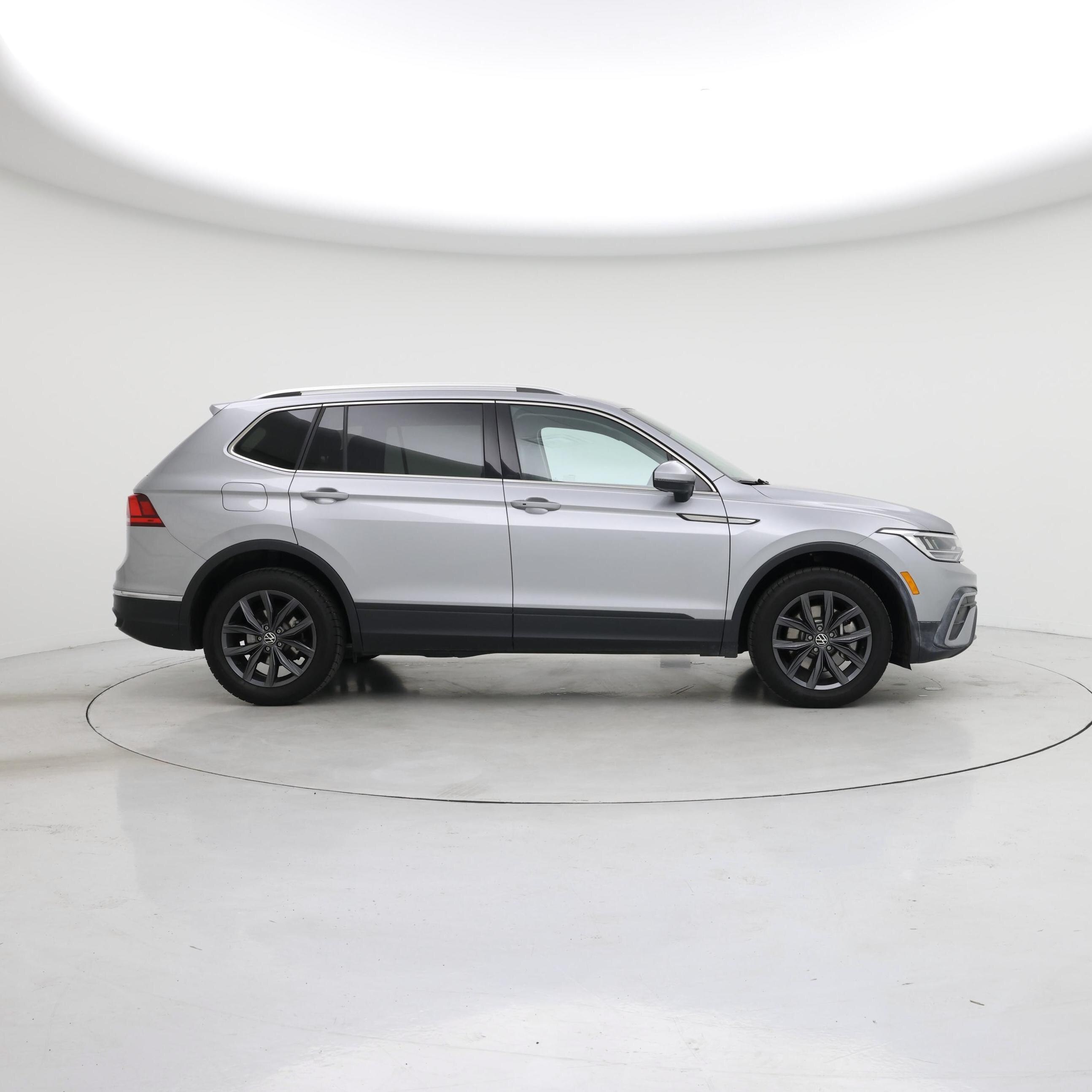 Thumbnail: 2024 Volkswagen Tiguan - 7