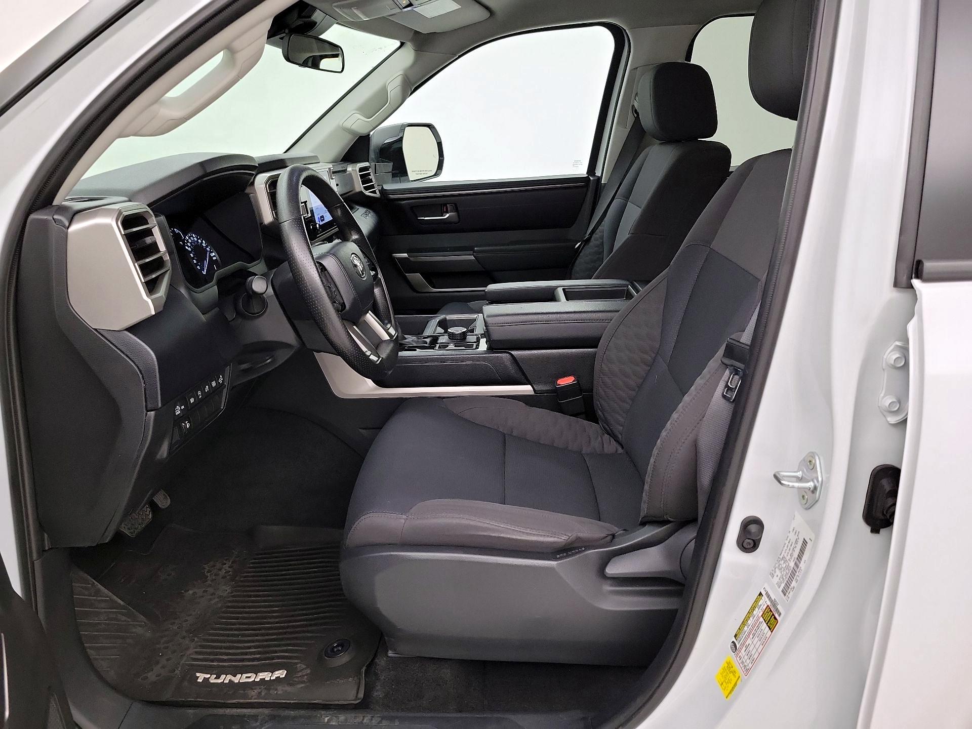 Thumbnail: 2024 Toyota Tundra - 11